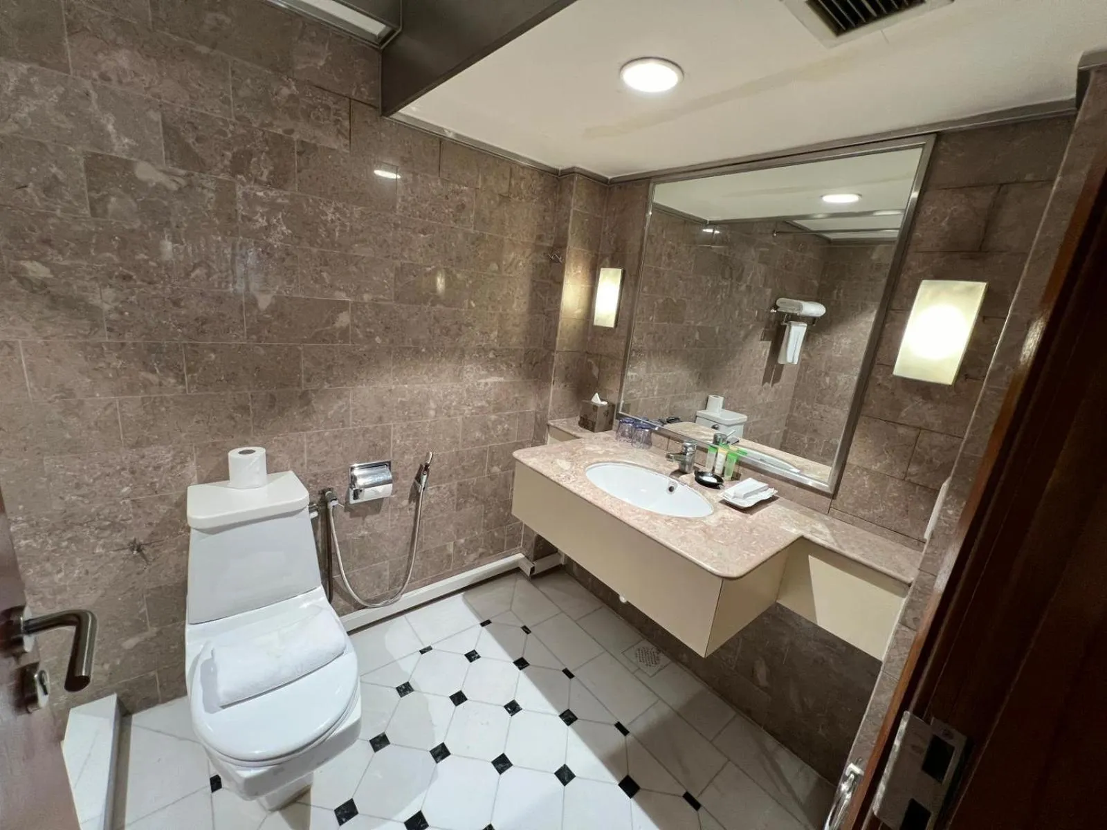 Toilet in Orchard Point Serviced Apartments