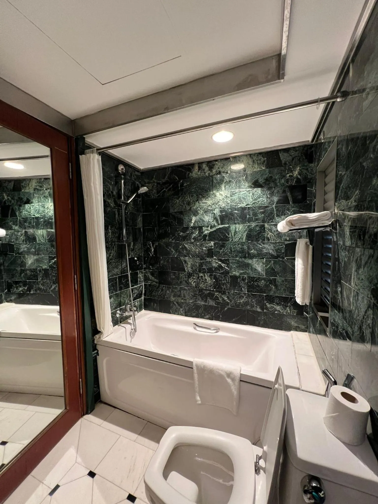 Bath in Orchard Point Serviced Apartments