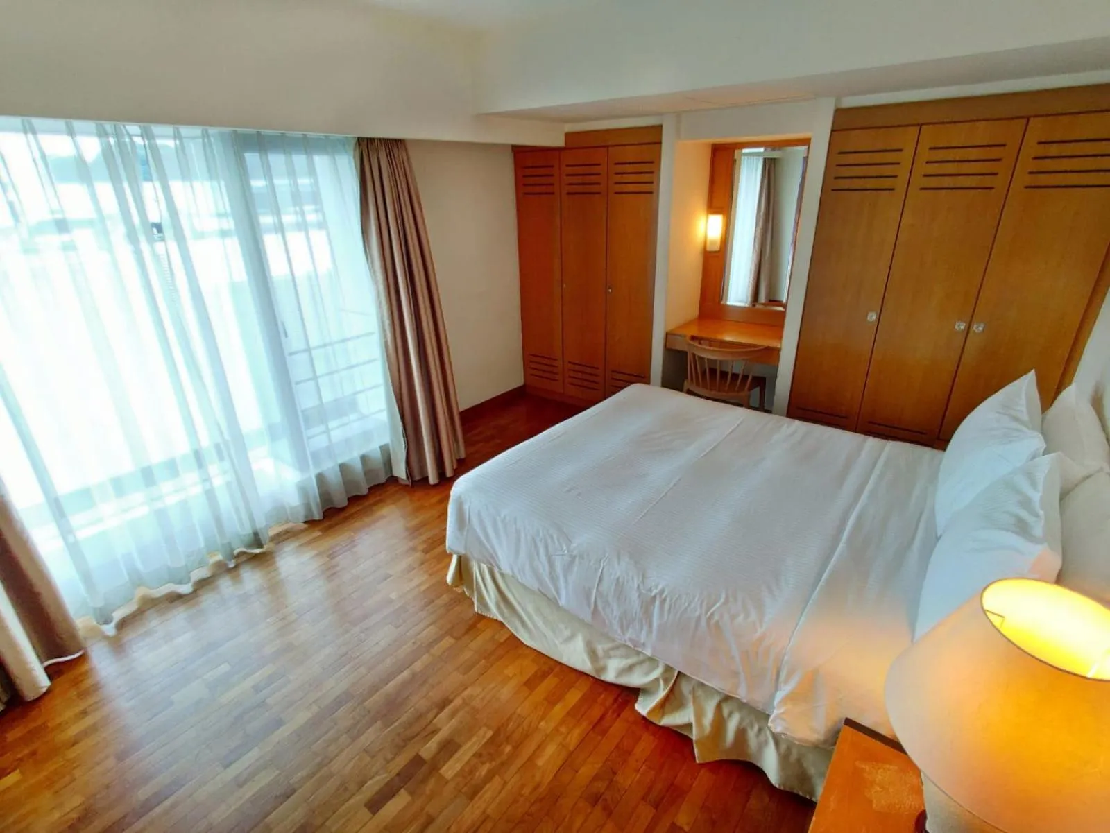 Bedroom, Bed in Orchard Point Serviced Apartments
