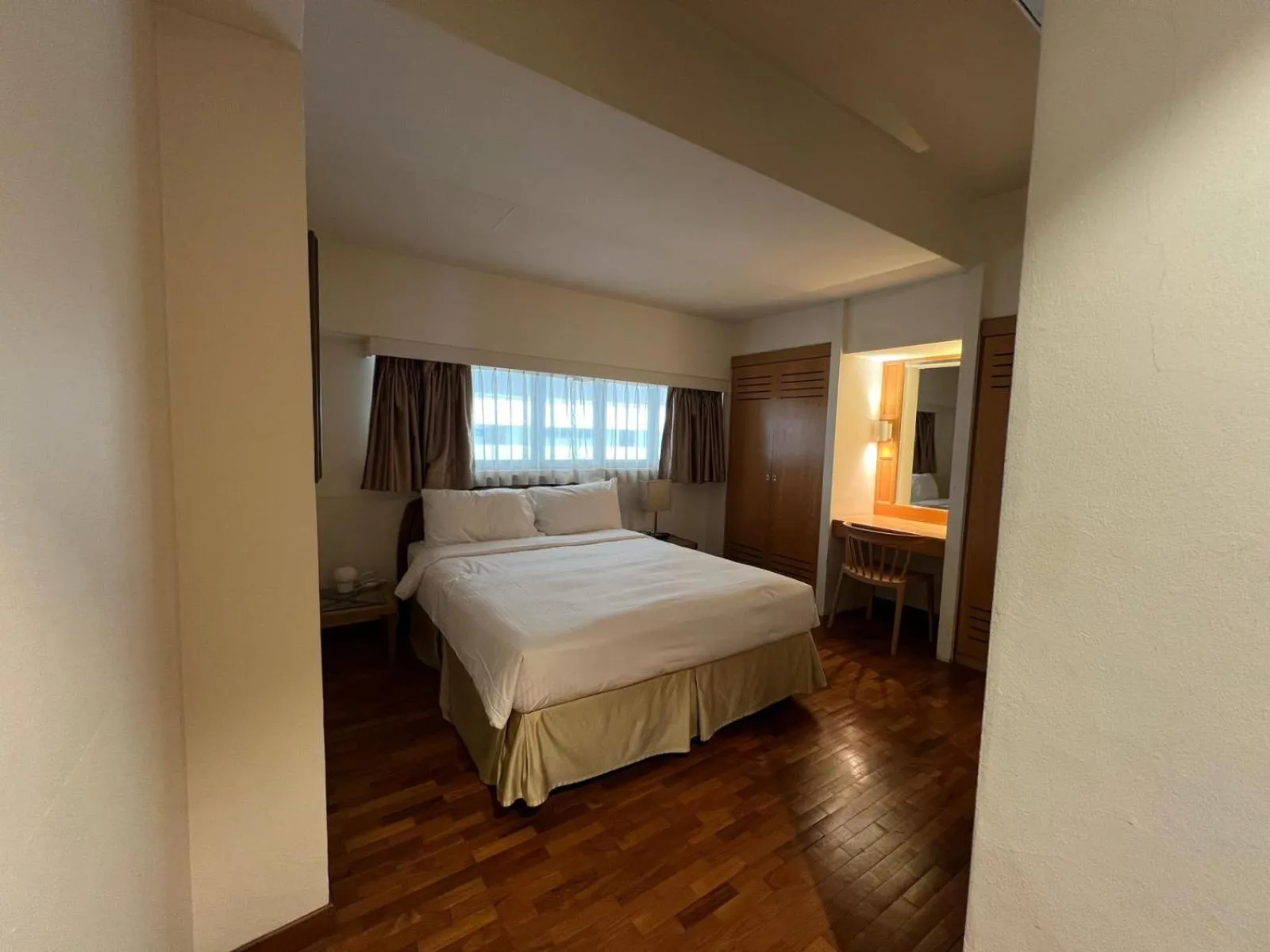 Bedroom, Bed in Orchard Point Serviced Apartments