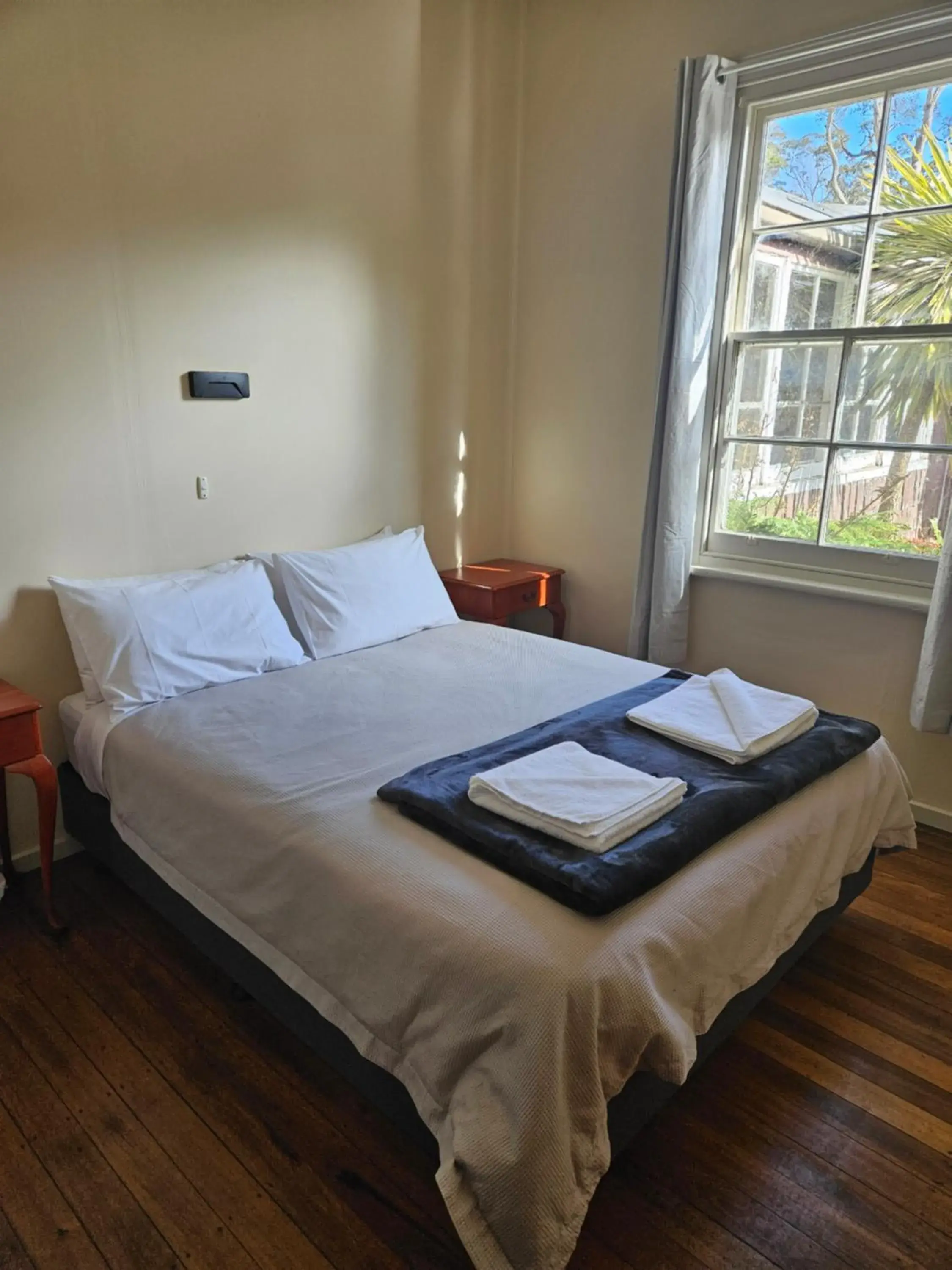 Queen Room in Lake Leake Inn Queen Room in Lake Leake Inn