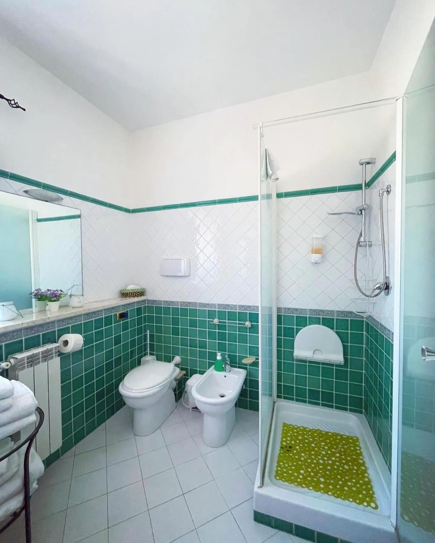 Bathroom in Kasa Kala Rooms & Apartments