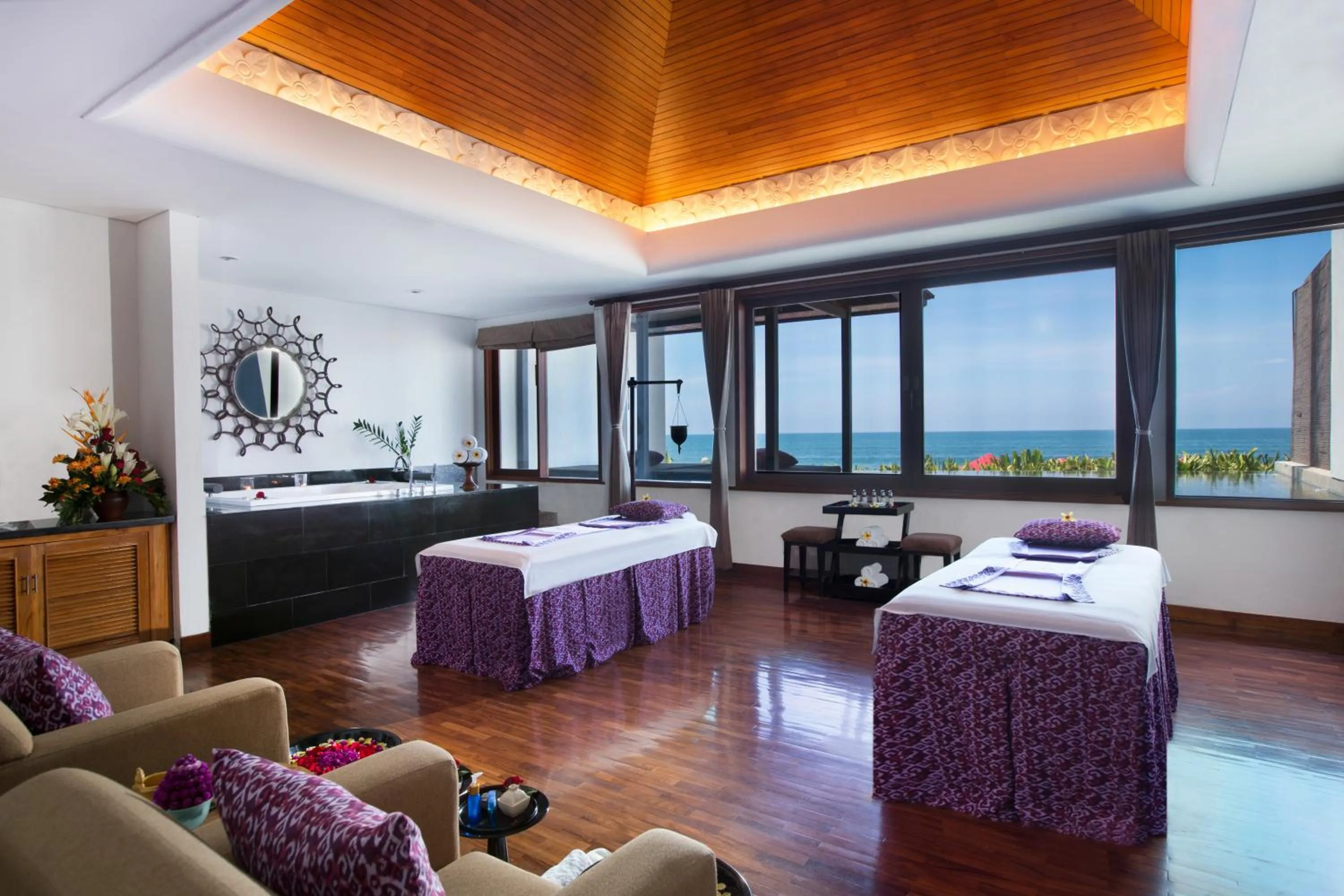 Spa and wellness centre/facilities, Bed in The Samaya Seminyak Bali