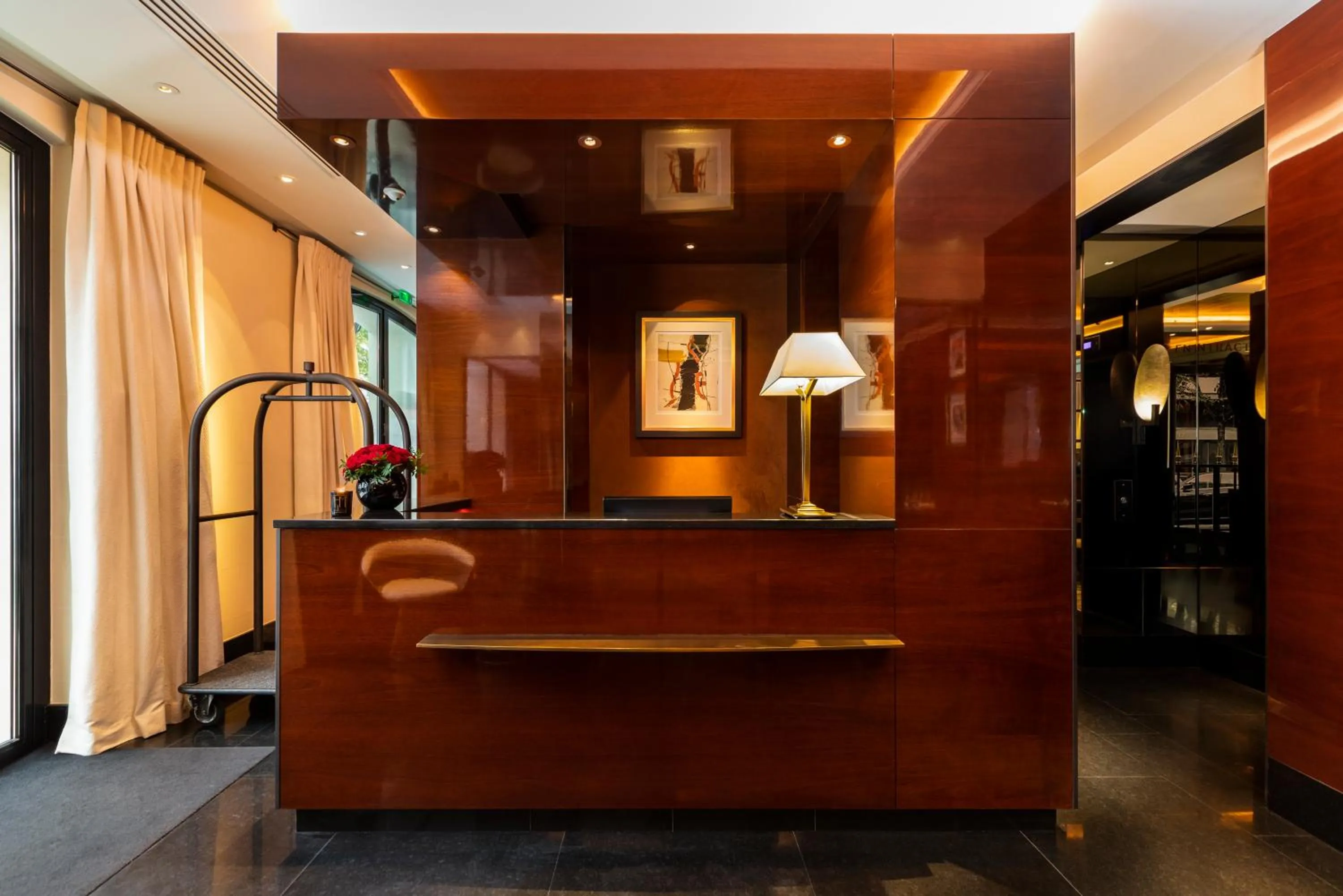 Lobby or reception in Hotel Montaigne