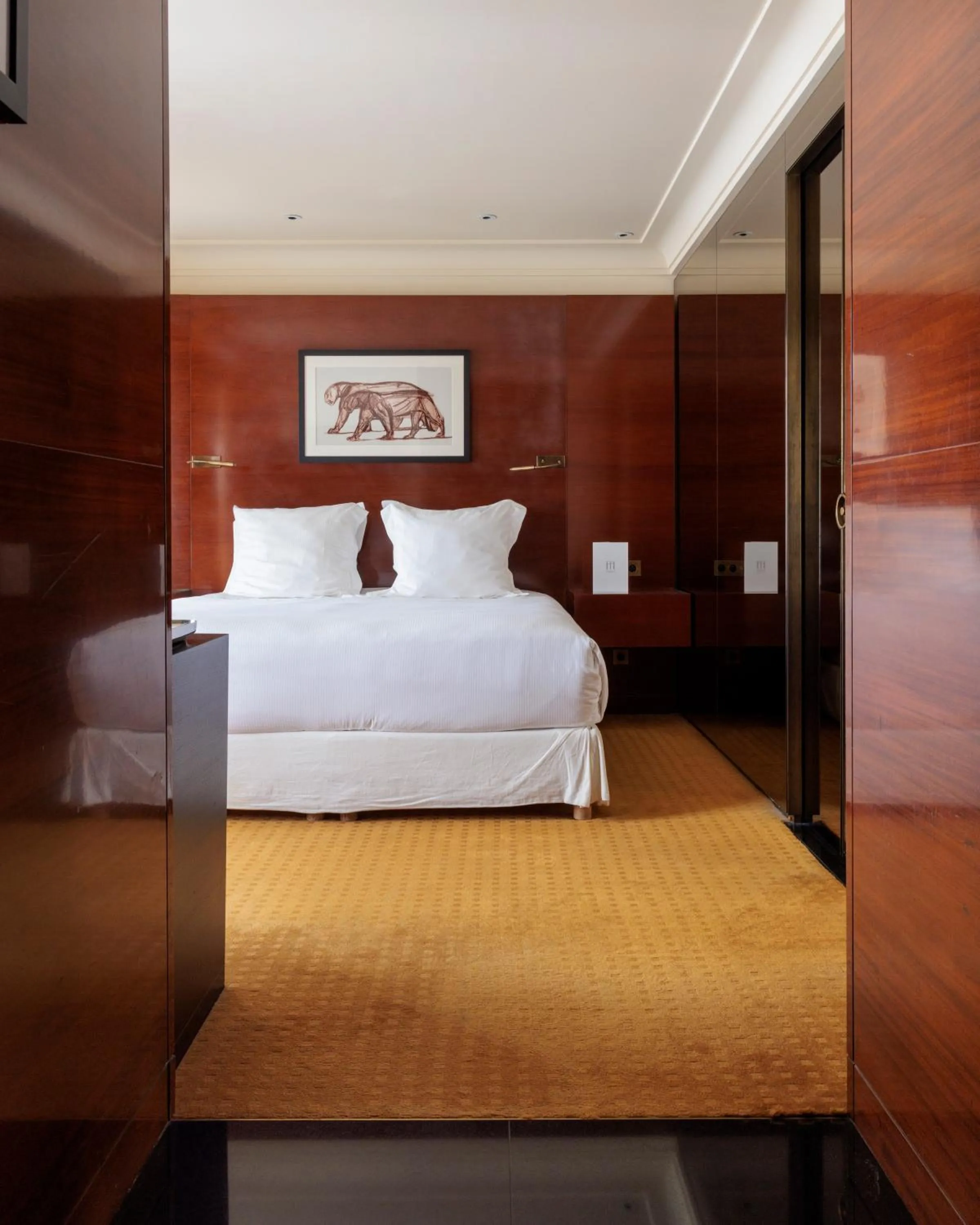 Photo of the whole room, Bed in Hotel Montaigne