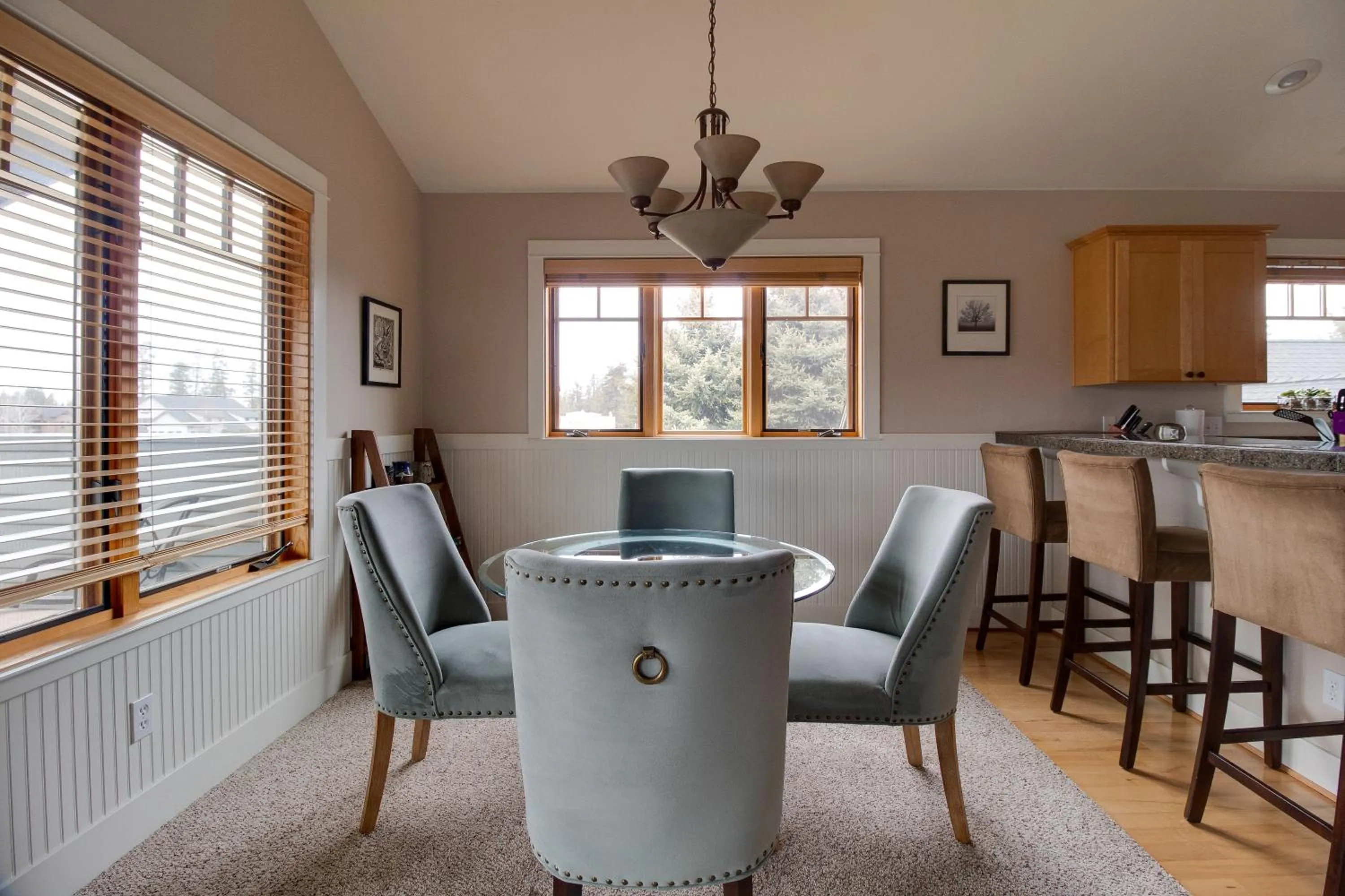 Property building in Riley`s Mountain View