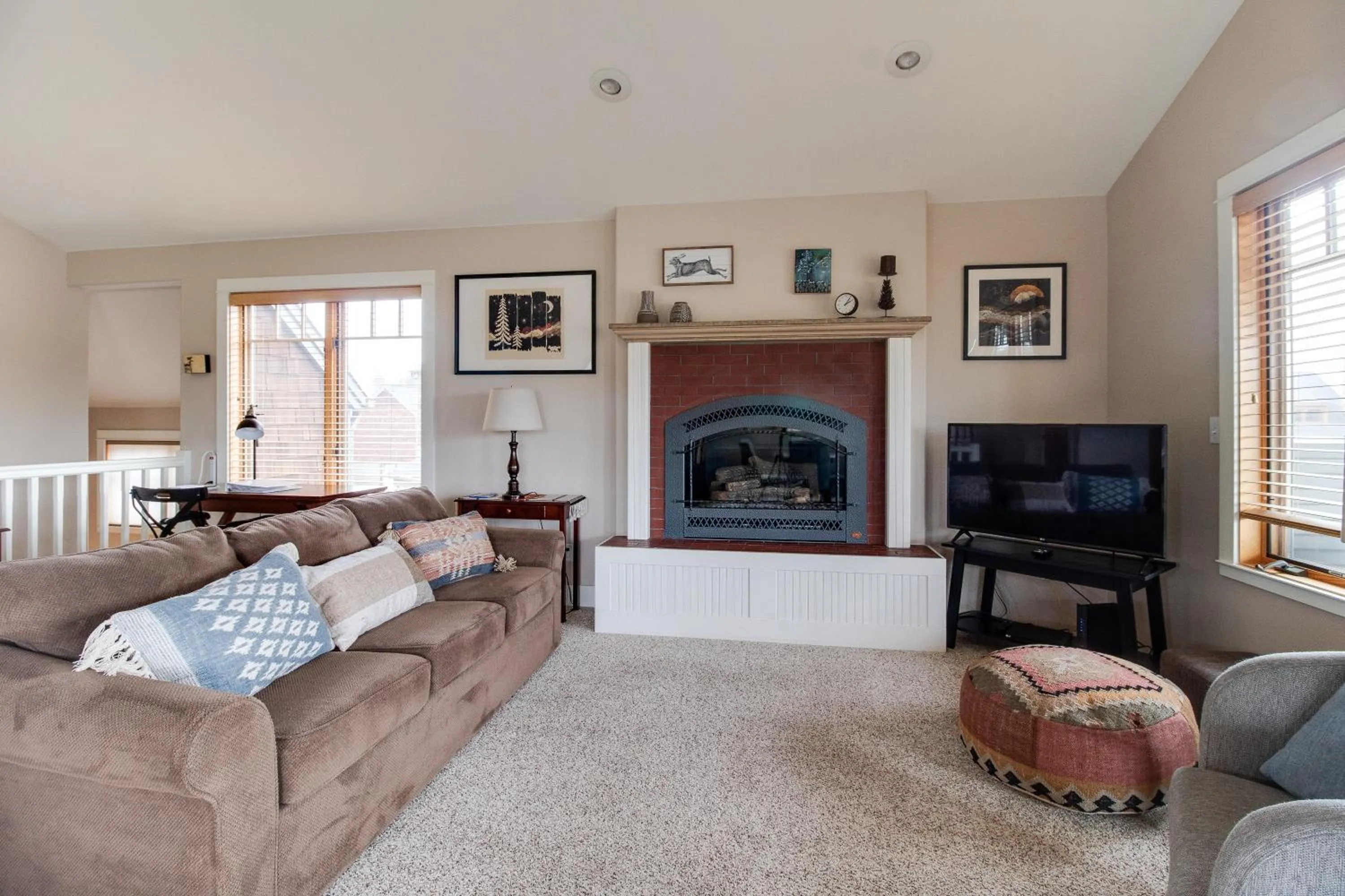 Property building in Riley`s Mountain View