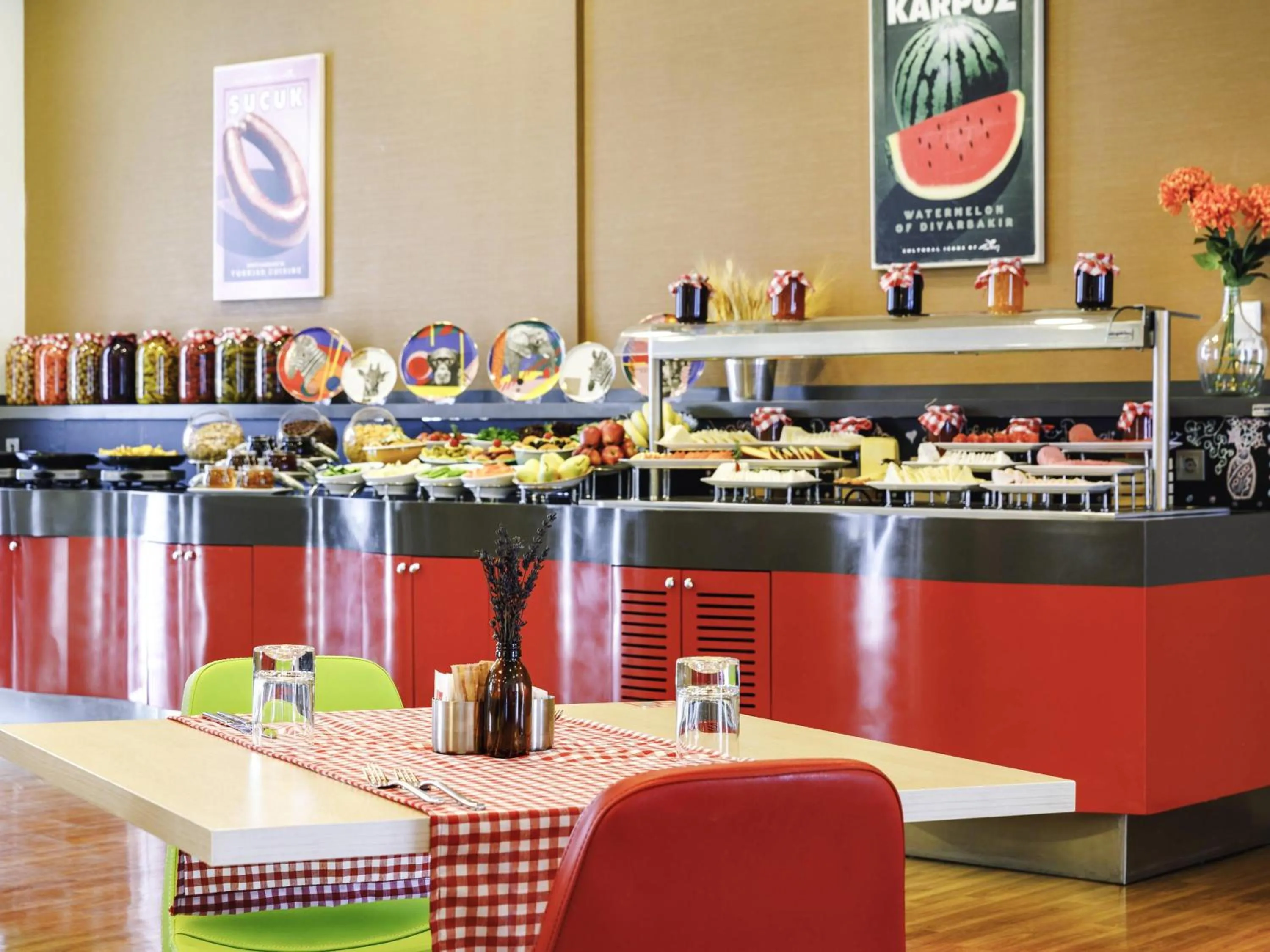 Restaurant/places to eat in Ibis Istanbul Esenyurt