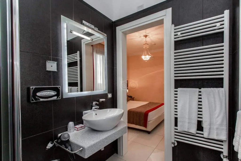 Bathroom in L' Araba Fenice Hotel & Resort