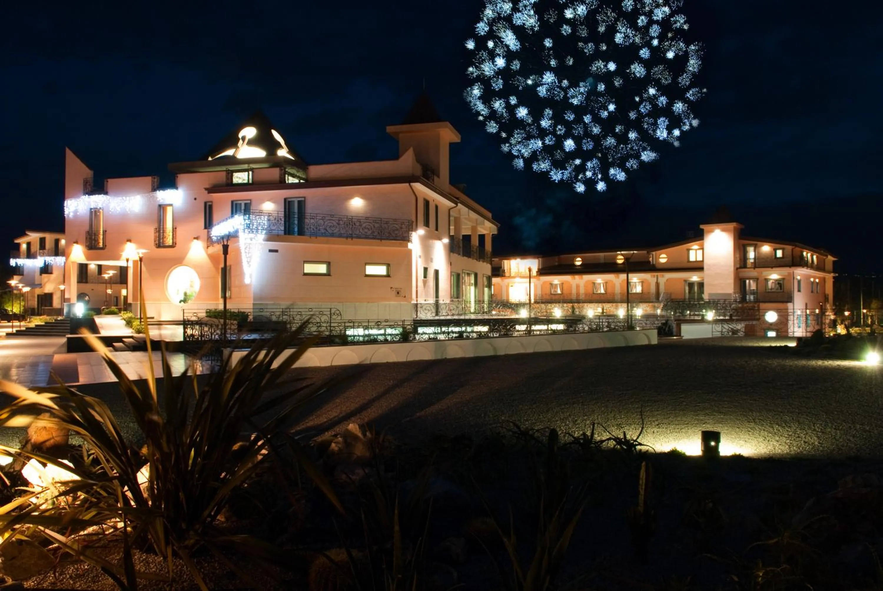 Property building in L' Araba Fenice Hotel & Resort