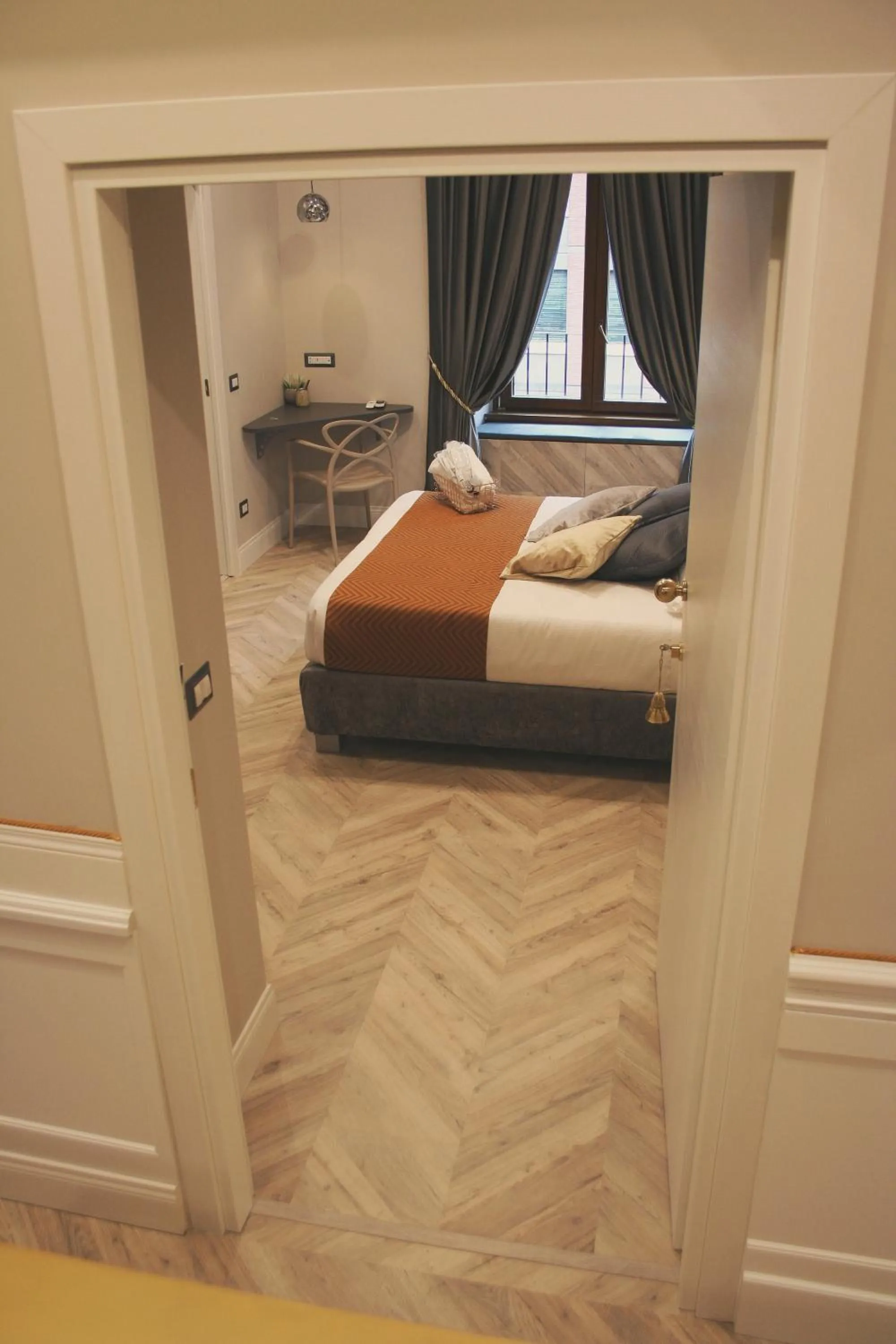 Bedroom, Bed in Hotel Roma Vaticano