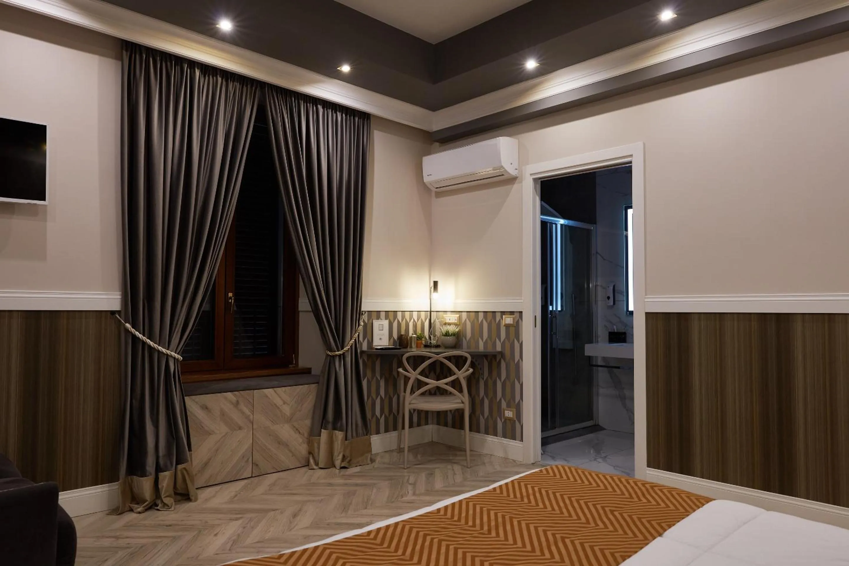 Bedroom, Bed in Hotel Roma Vaticano