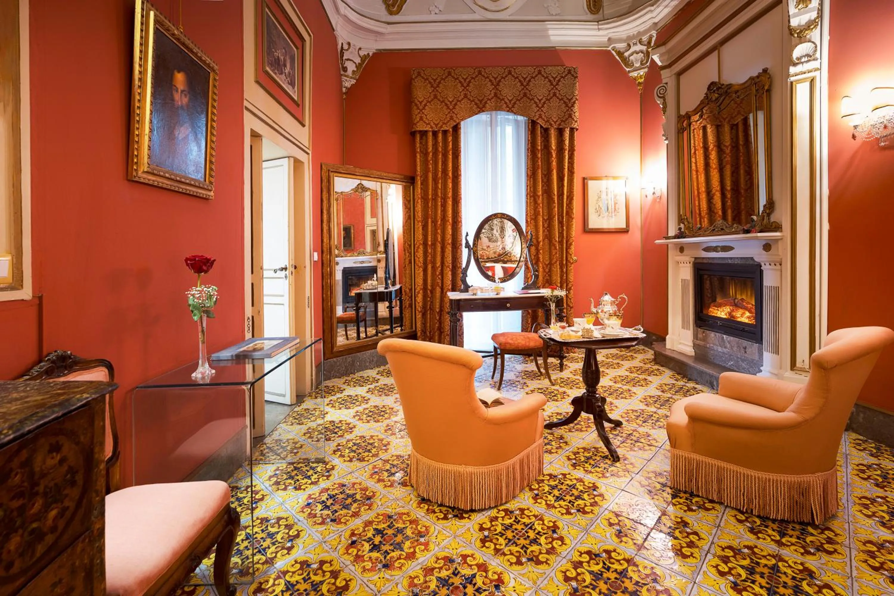 Bedroom in Palazzo Arone dei Baroni di Valentino
