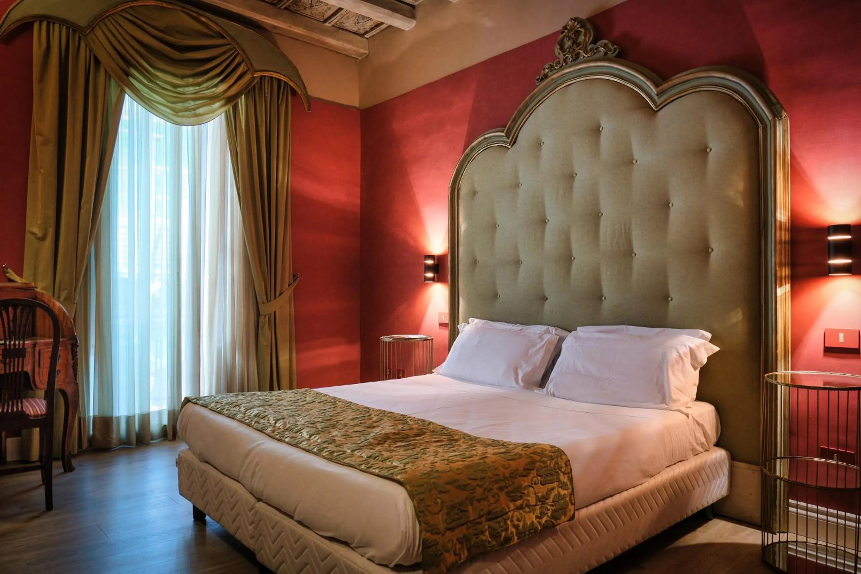 Superior Double Room in Palazzo Arone dei Baroni di Valentino