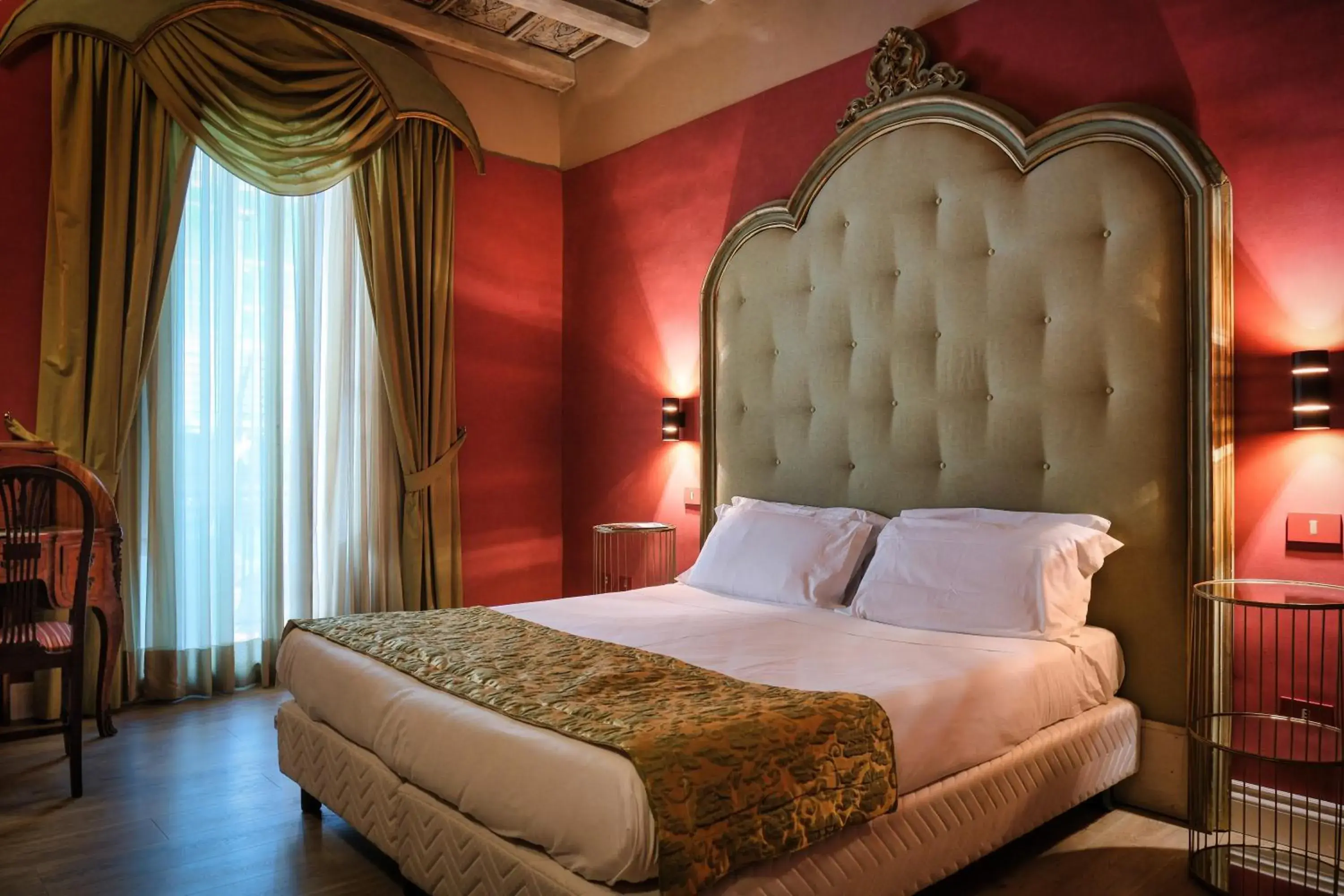 Superior Double Room in Palazzo Arone dei Baroni di Valentino Superior Double Room in Palazzo Arone dei Baroni di Valentino