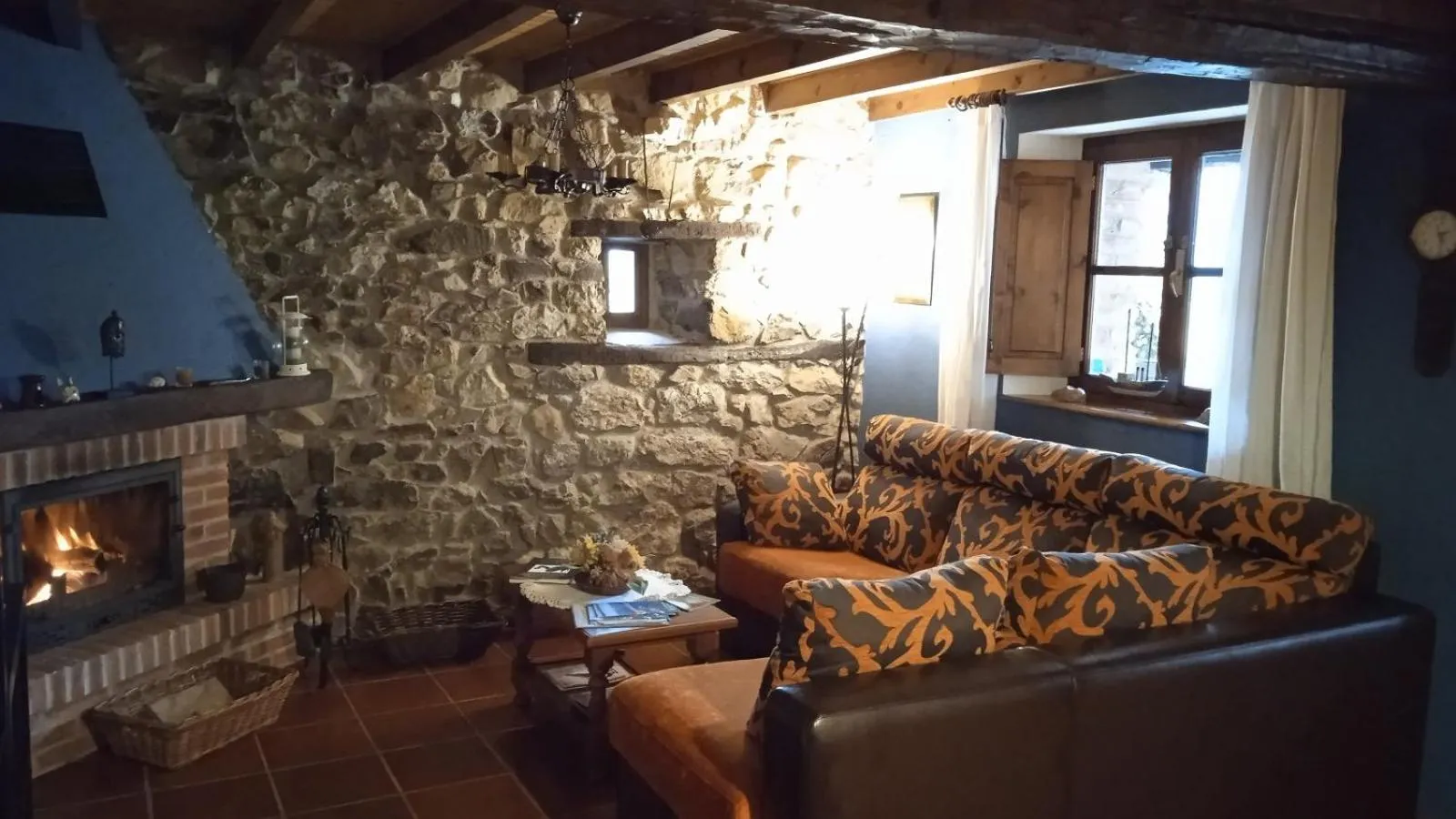 Communal lounge/ TV room in Hotel La Llosona