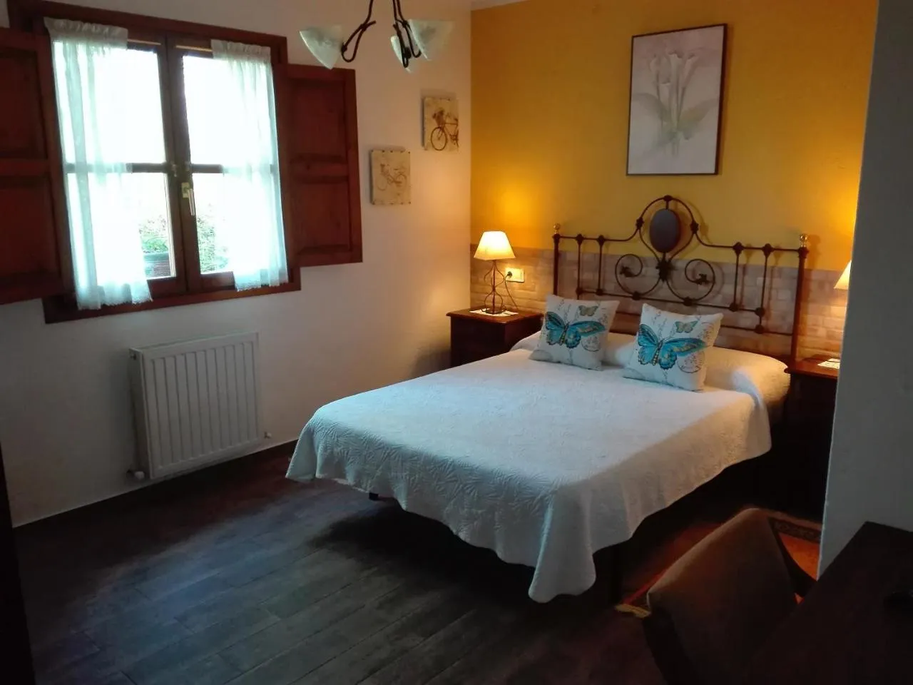 Bedroom, Bed in Hotel La Llosona