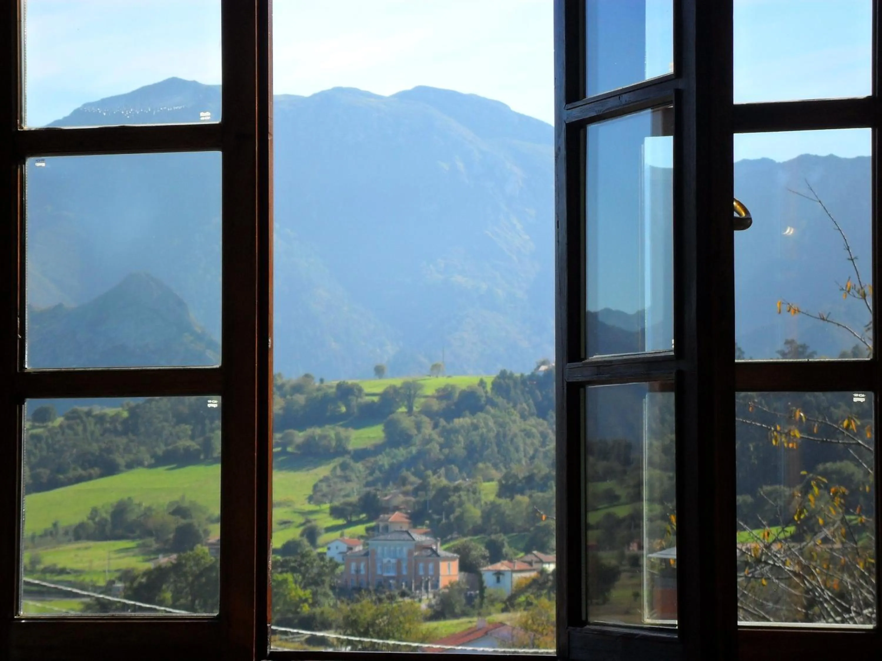 Mountain view in Hotel La Llosona