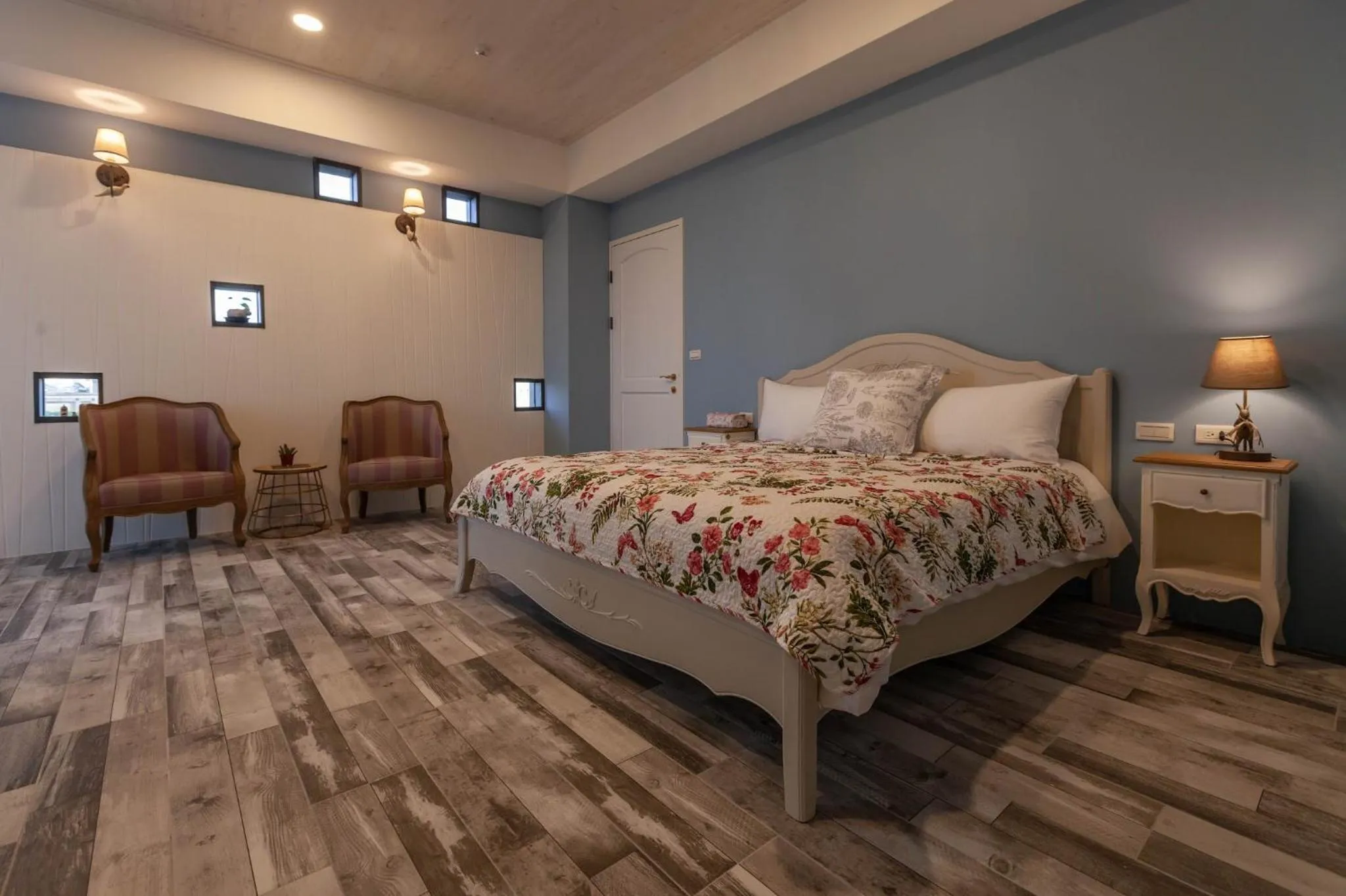 Bed in Rambling Snail