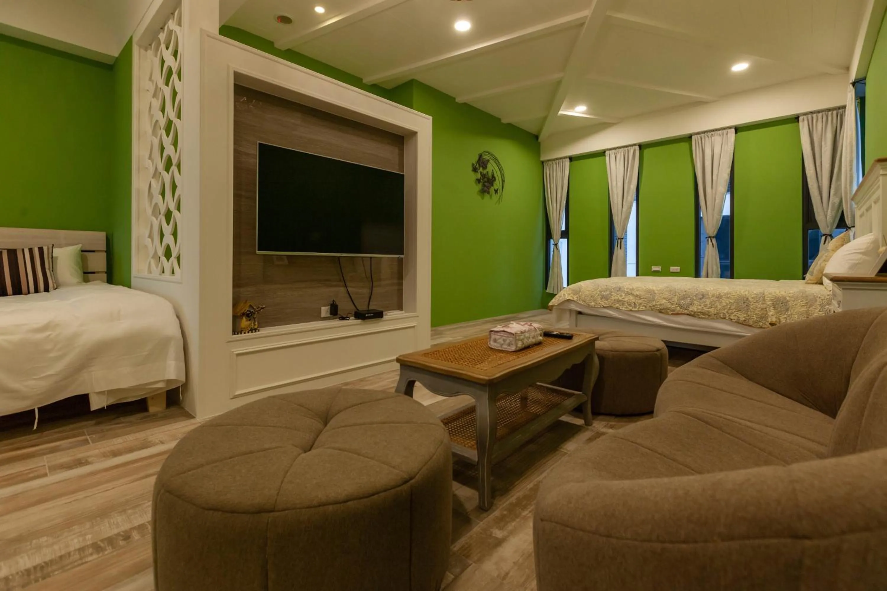 Bed in Rambling Snail