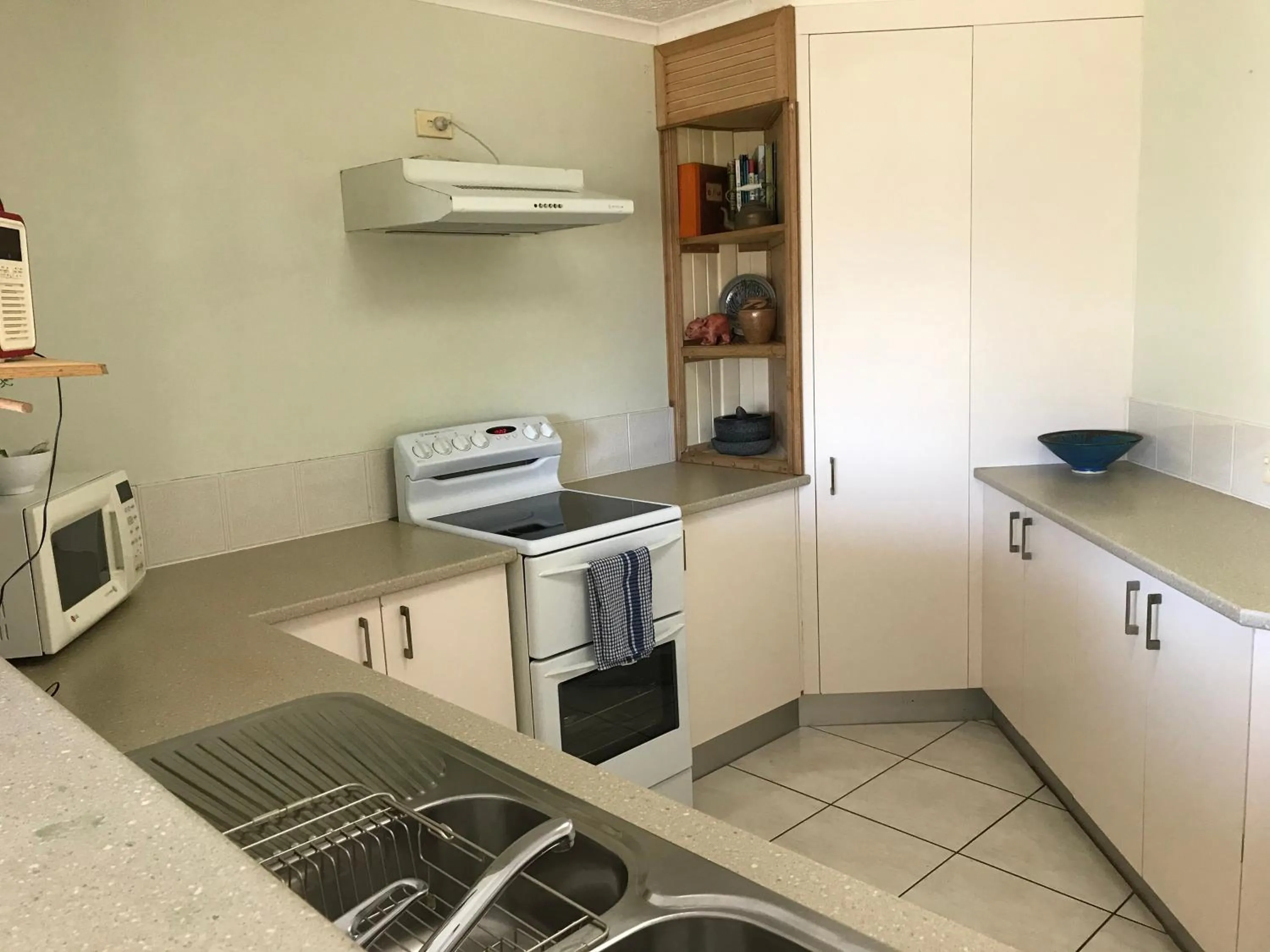 Kings Way Apartments