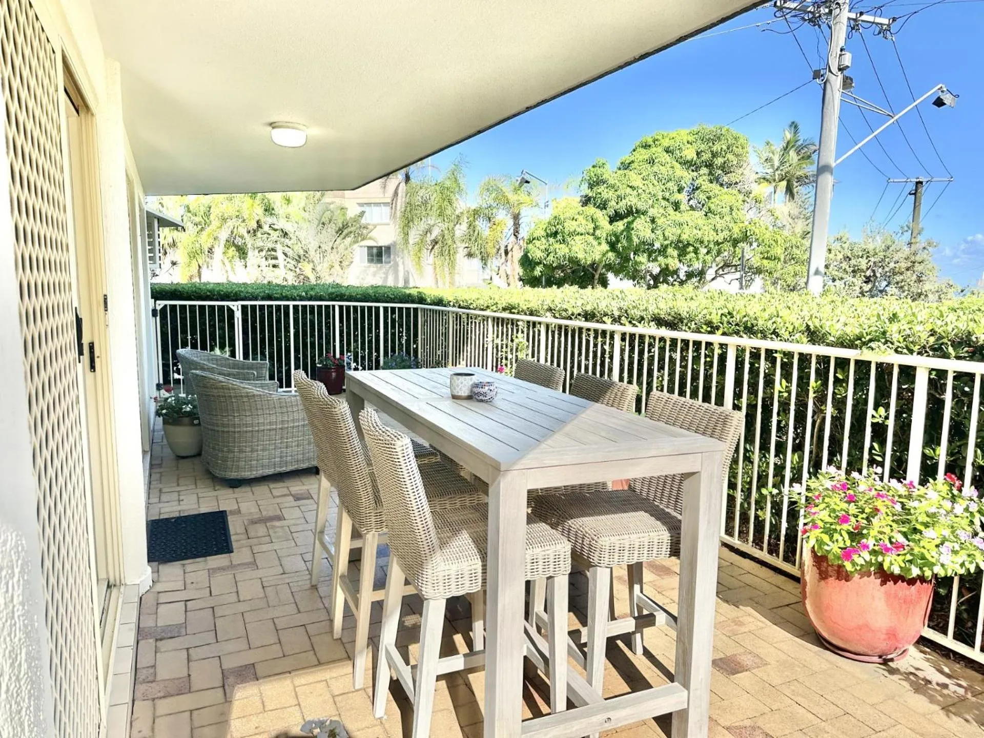 Inner courtyard view in Kings Way Apartments