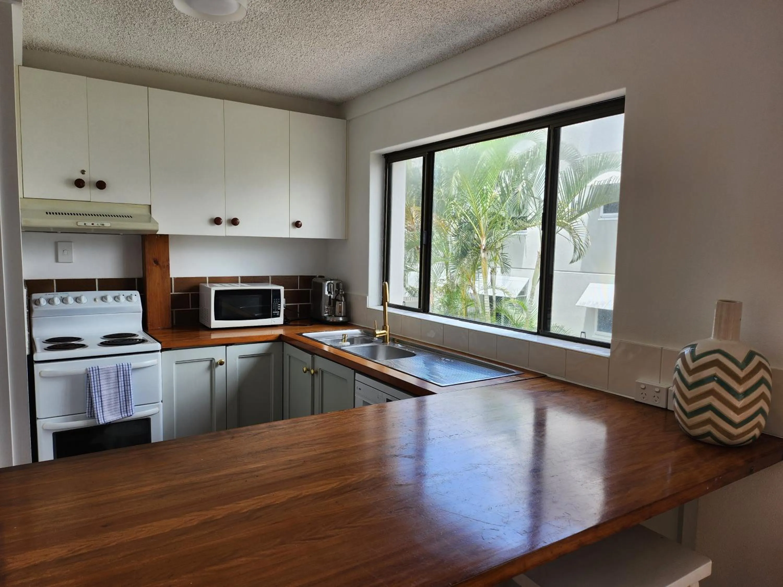 Kings Way Apartments