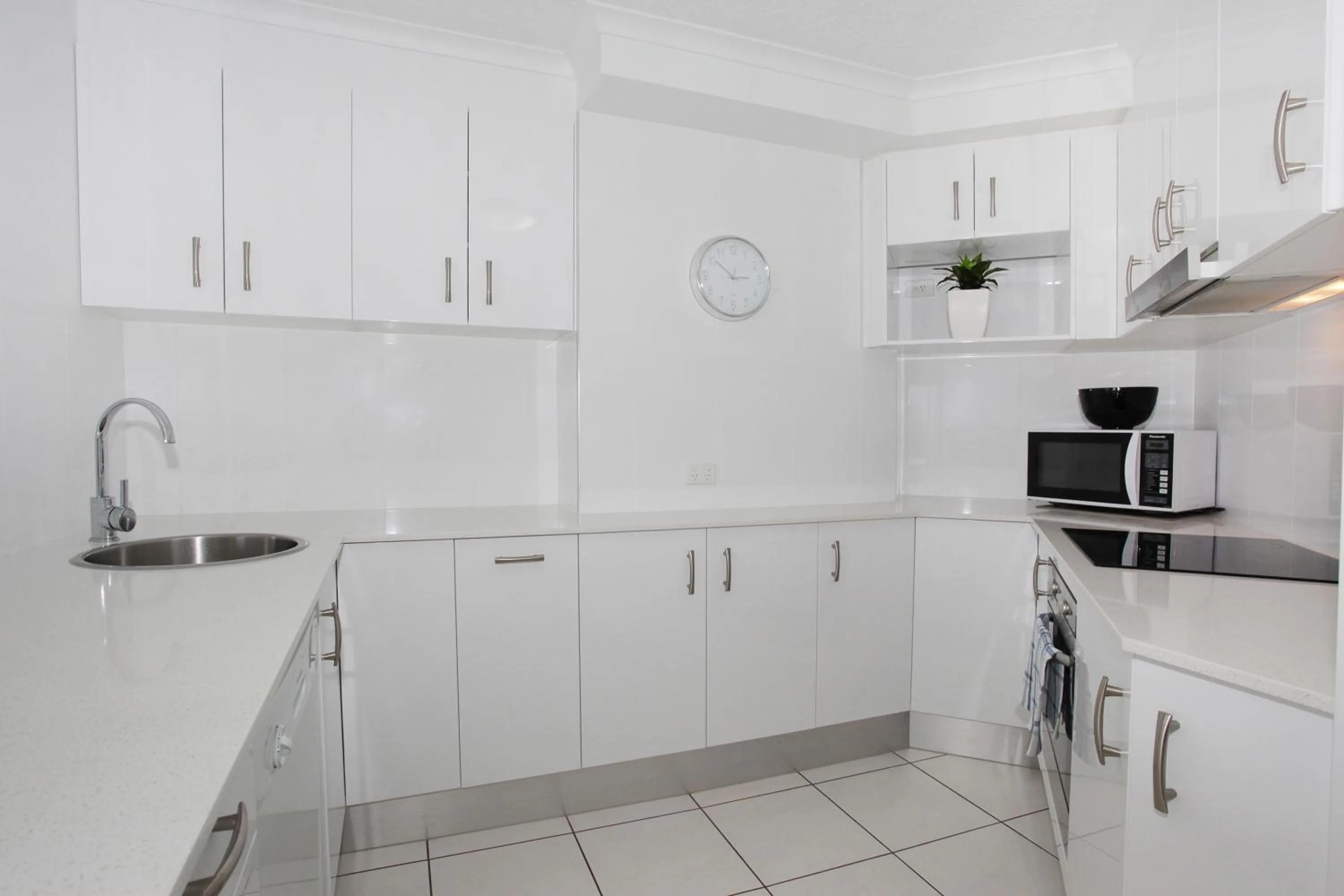Kitchen or kitchenette in Kings Way Apartments