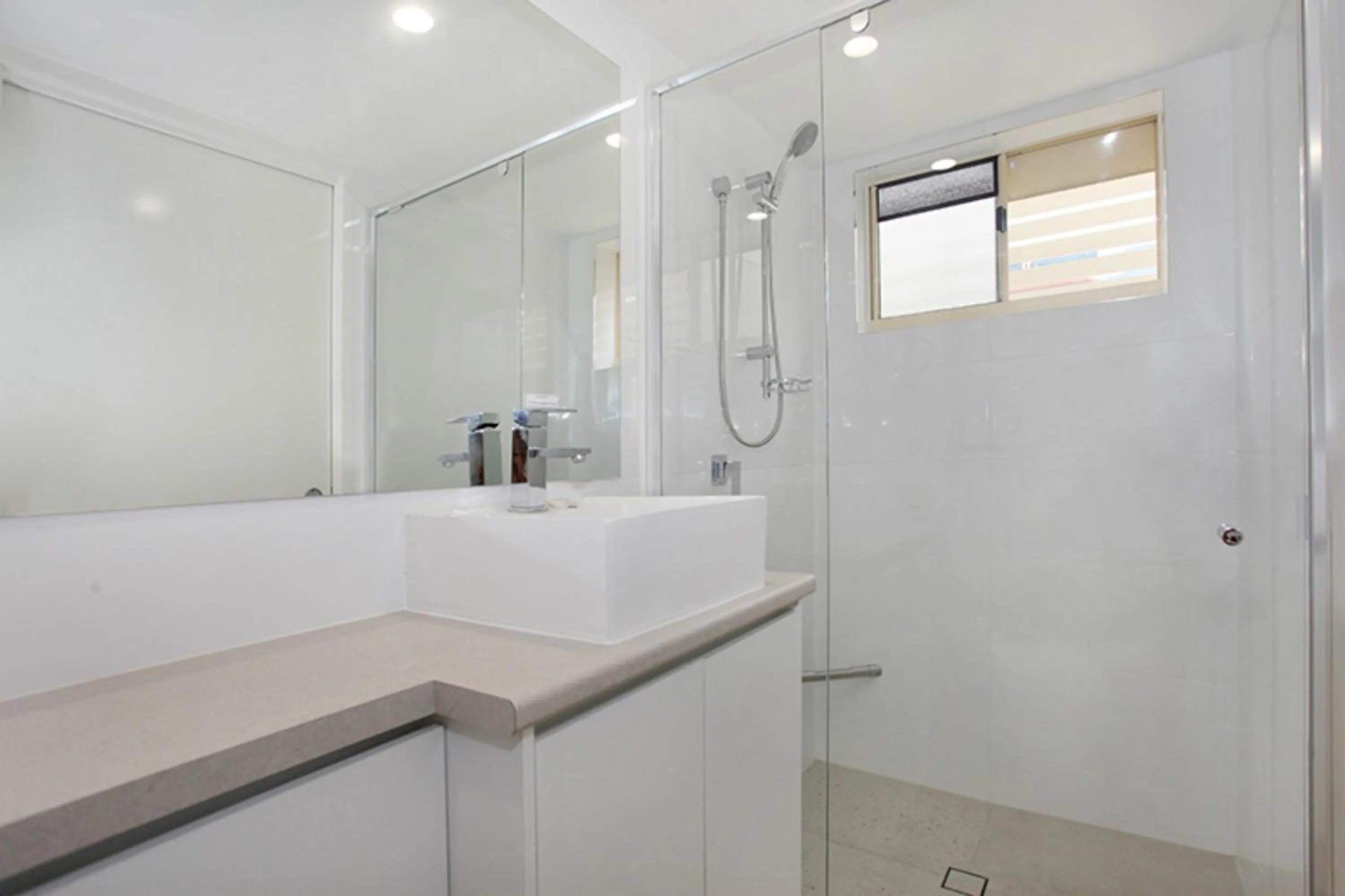 Bathroom in Kings Way Apartments
