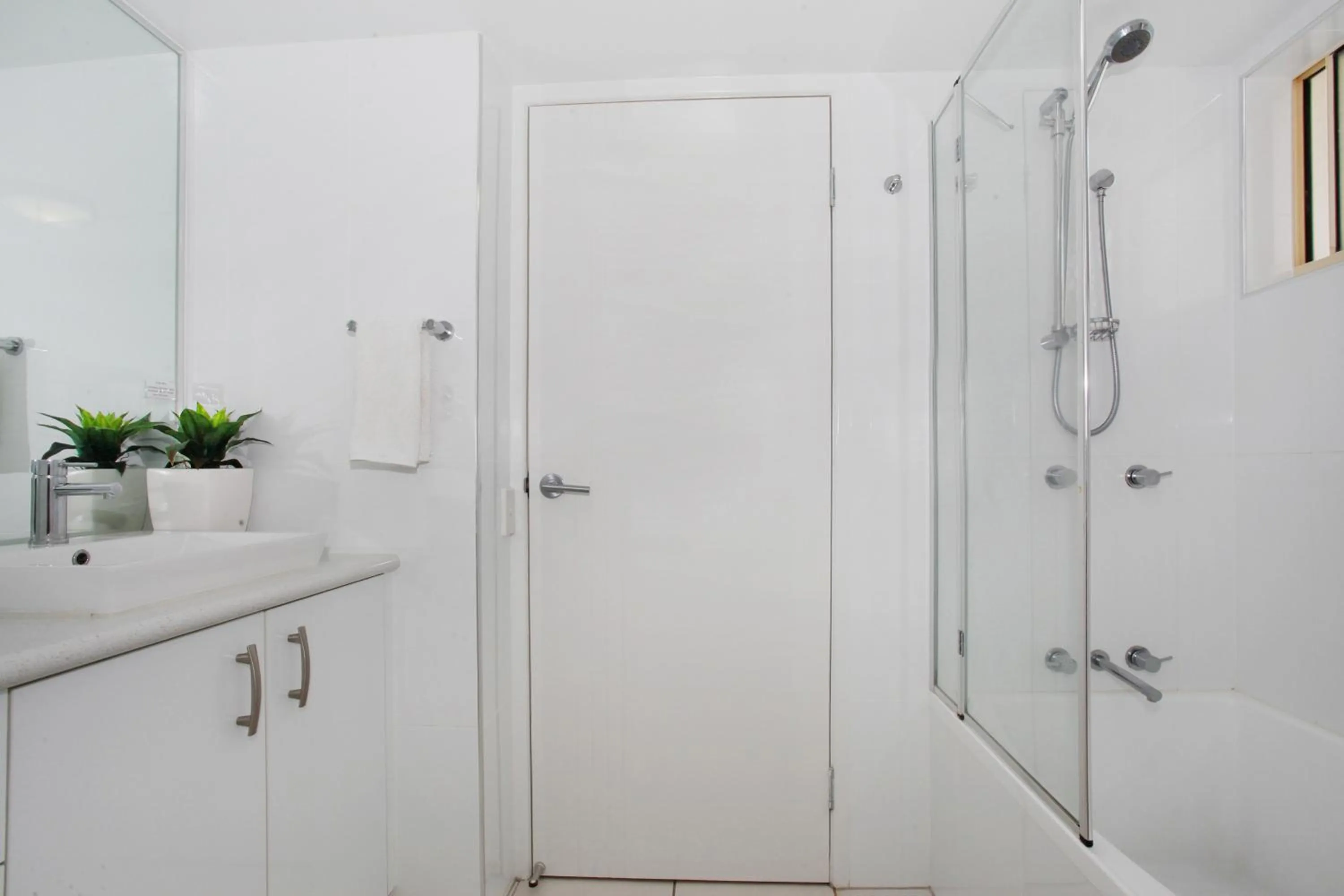 Bathroom in Kings Way Apartments