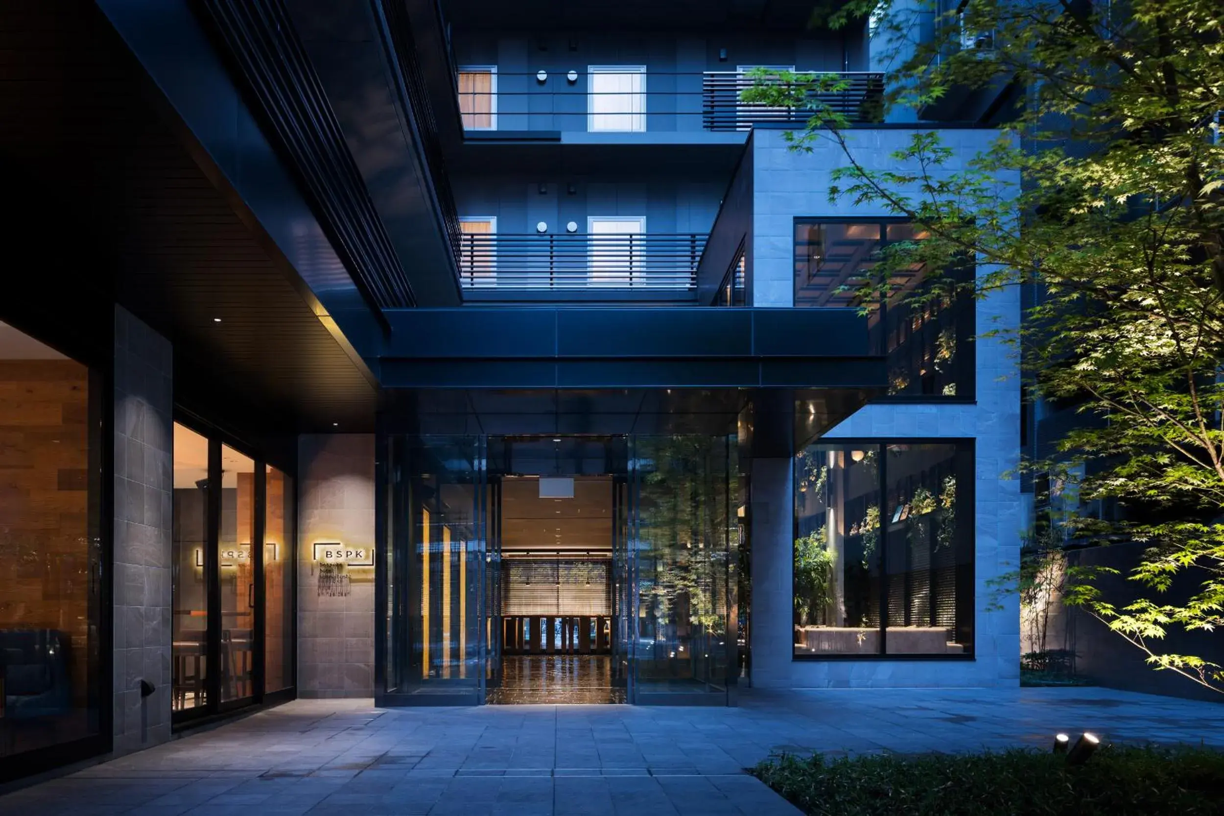 Facade/entrance in Bespoke Hotel Shinsaibashi Facade/entrance in Bespoke Hotel Shinsaibashi