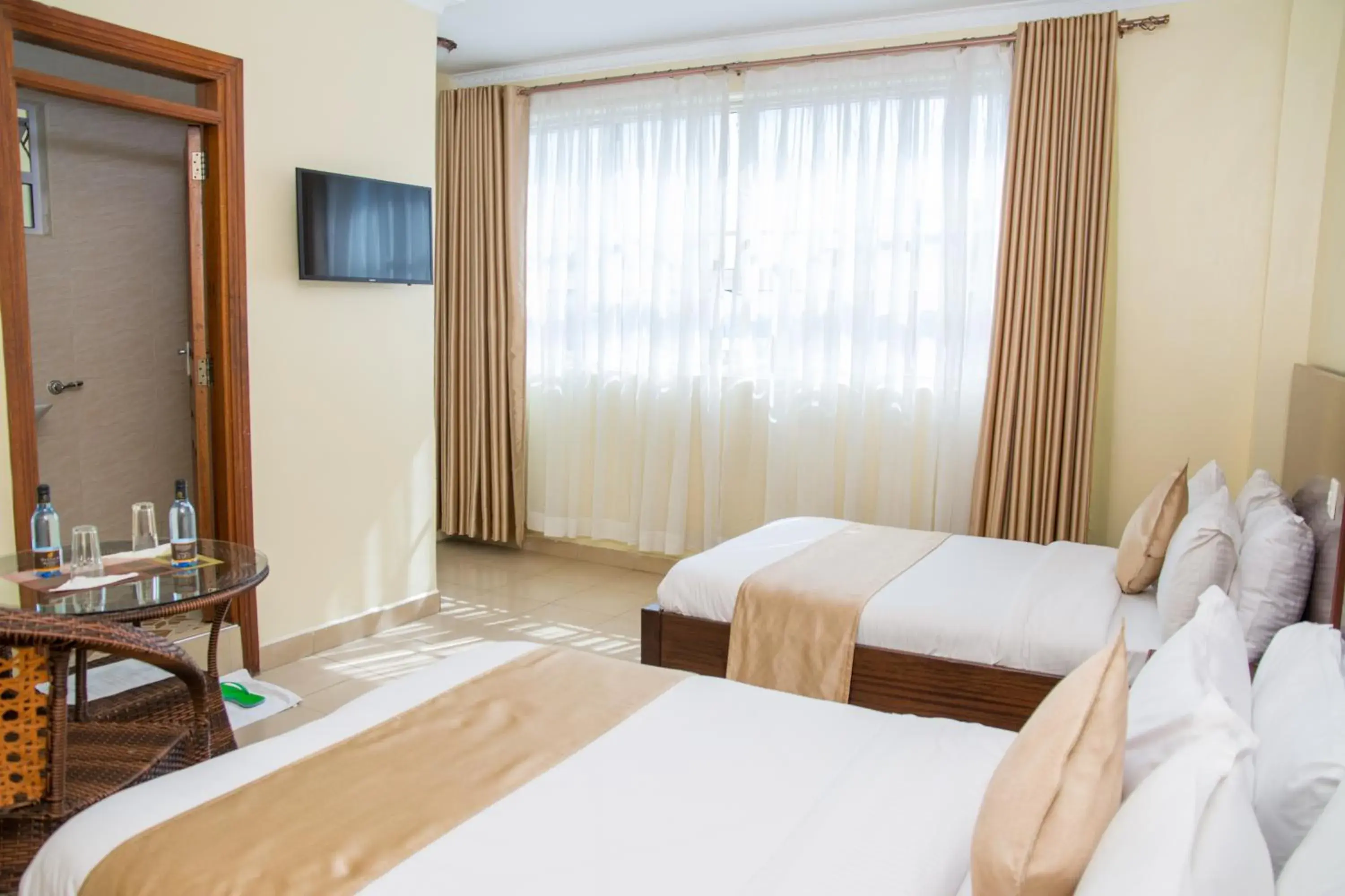 Twin Room in Delfirm Hotel Twin Room in Delfirm Hotel