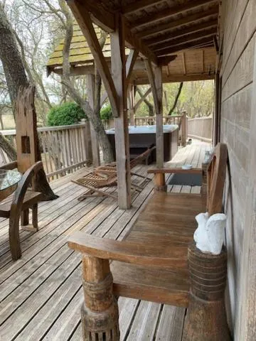 Tree House in Cabane d'Amour