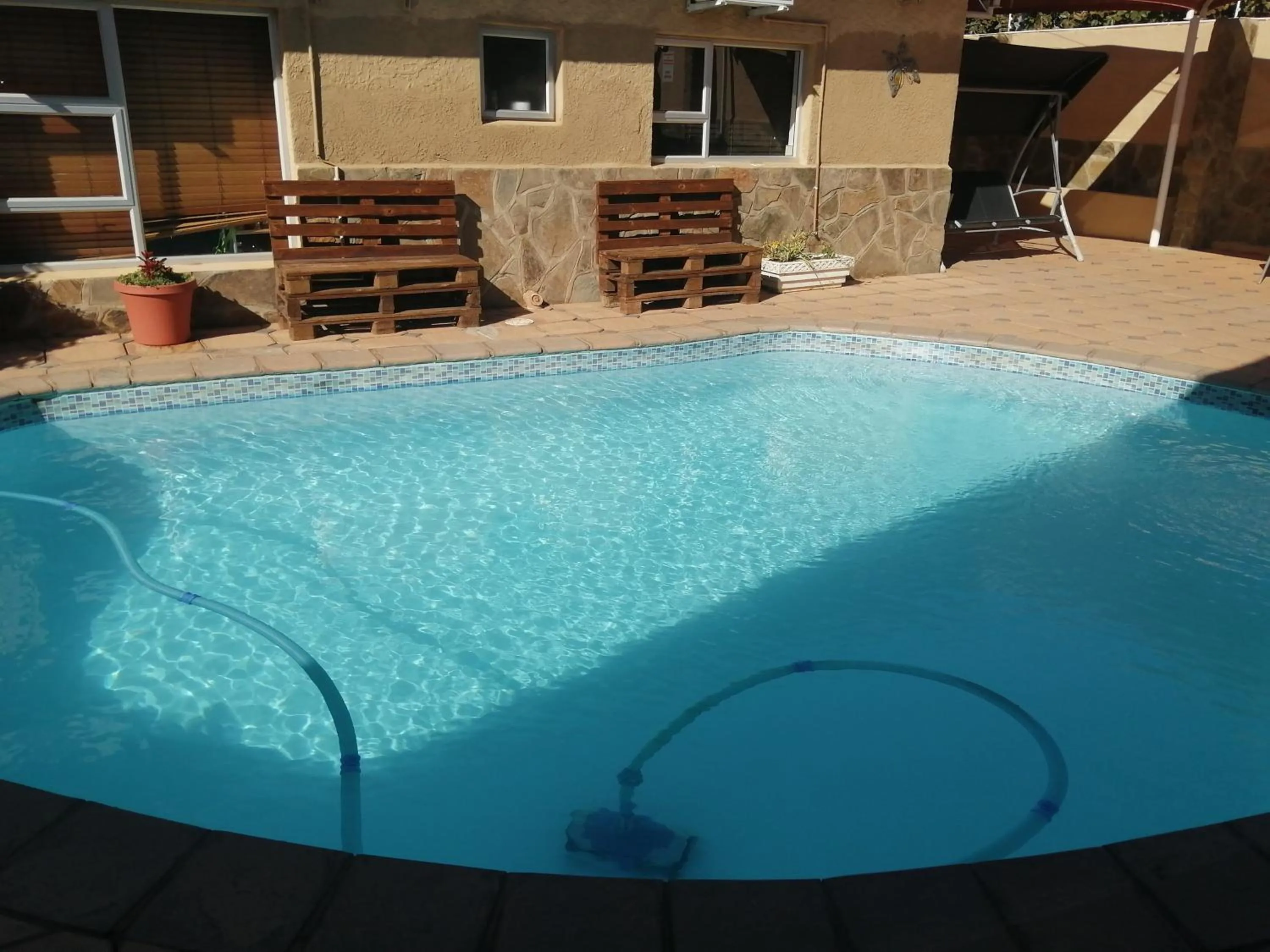 Swimming pool in Esperanca Guesthouse