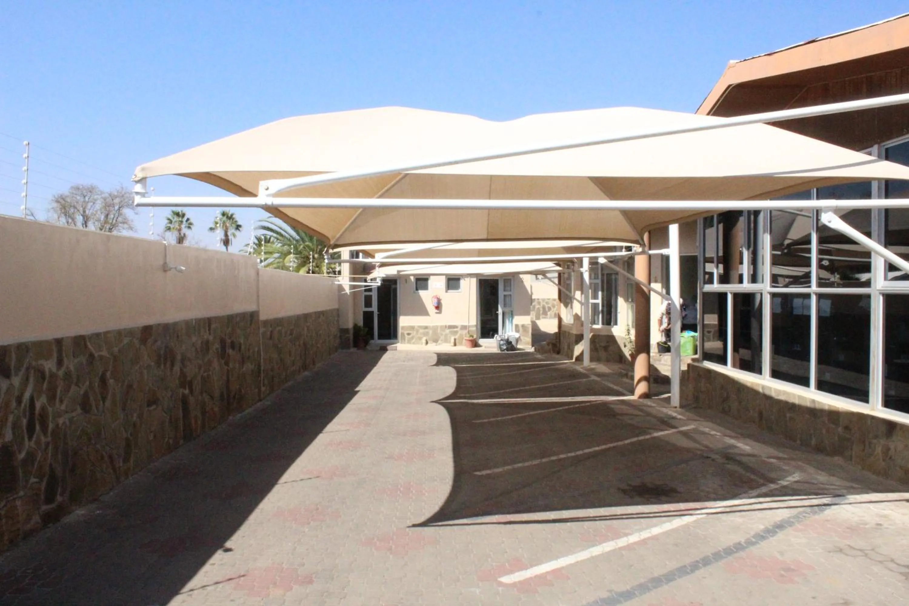 Parking in Esperanca Guesthouse