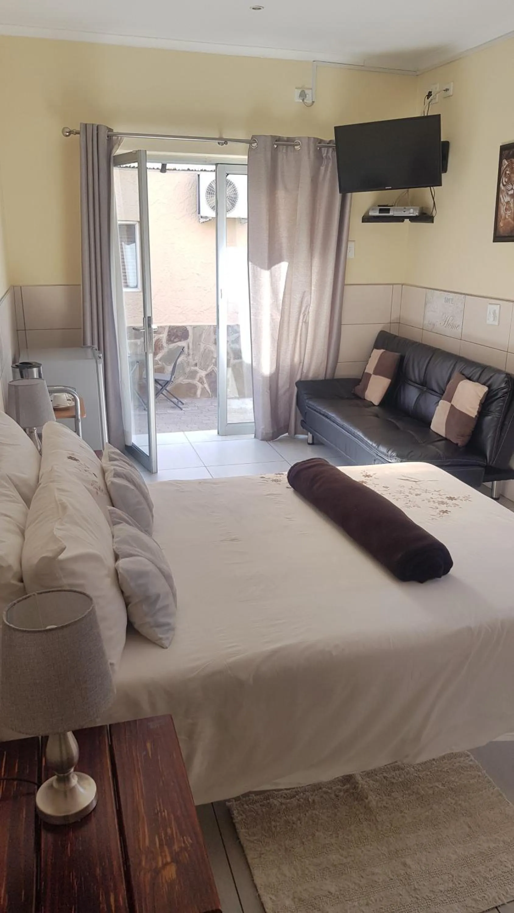 Bed in Esperanca Guesthouse