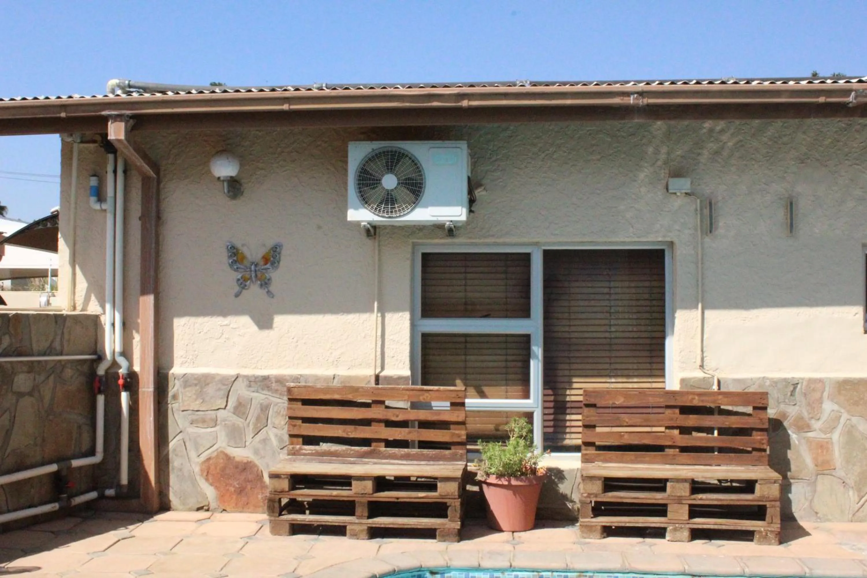 Swimming pool in Esperanca Guesthouse