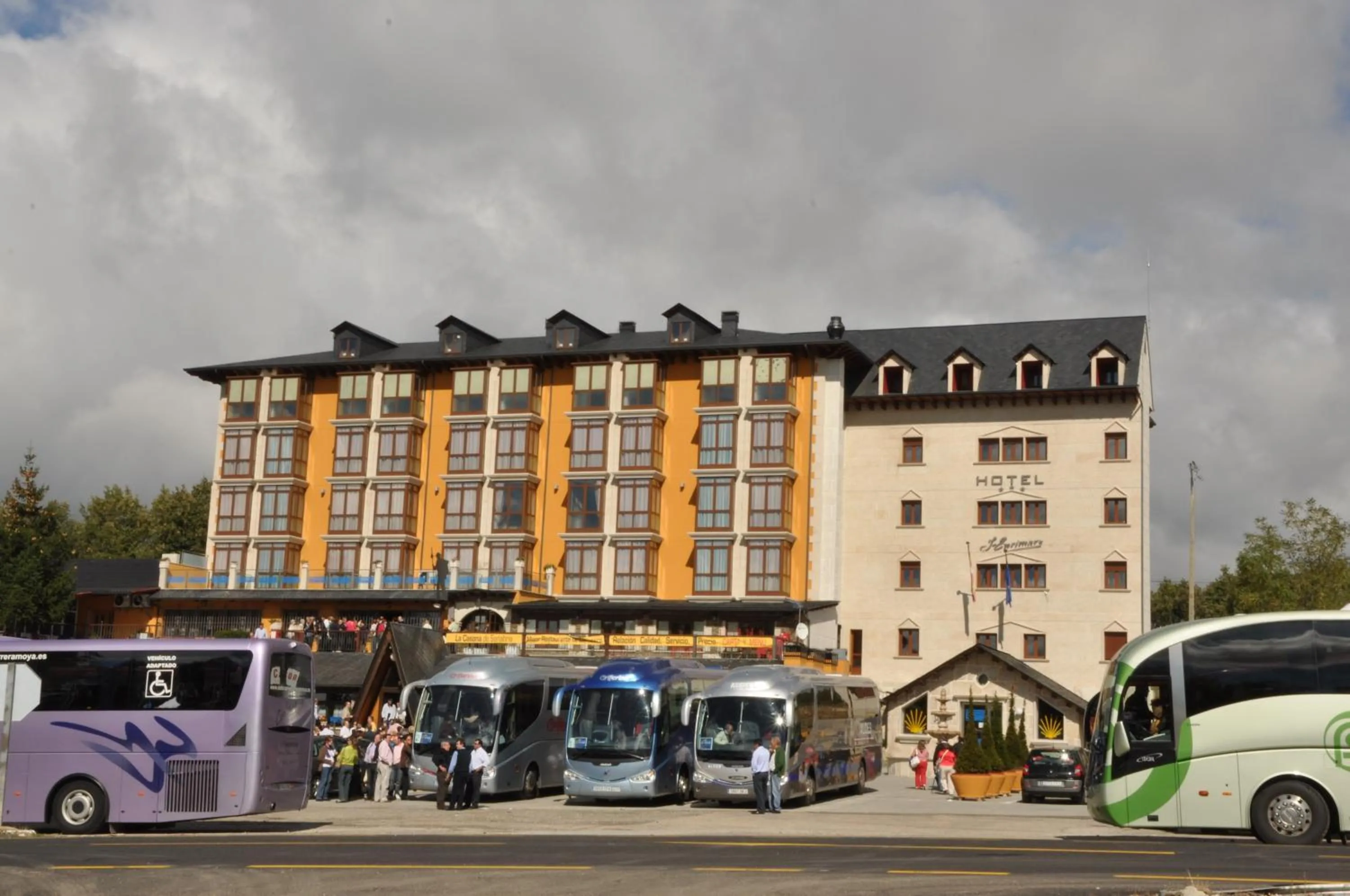 Property building in Hotel Gran Casona de Sanabria