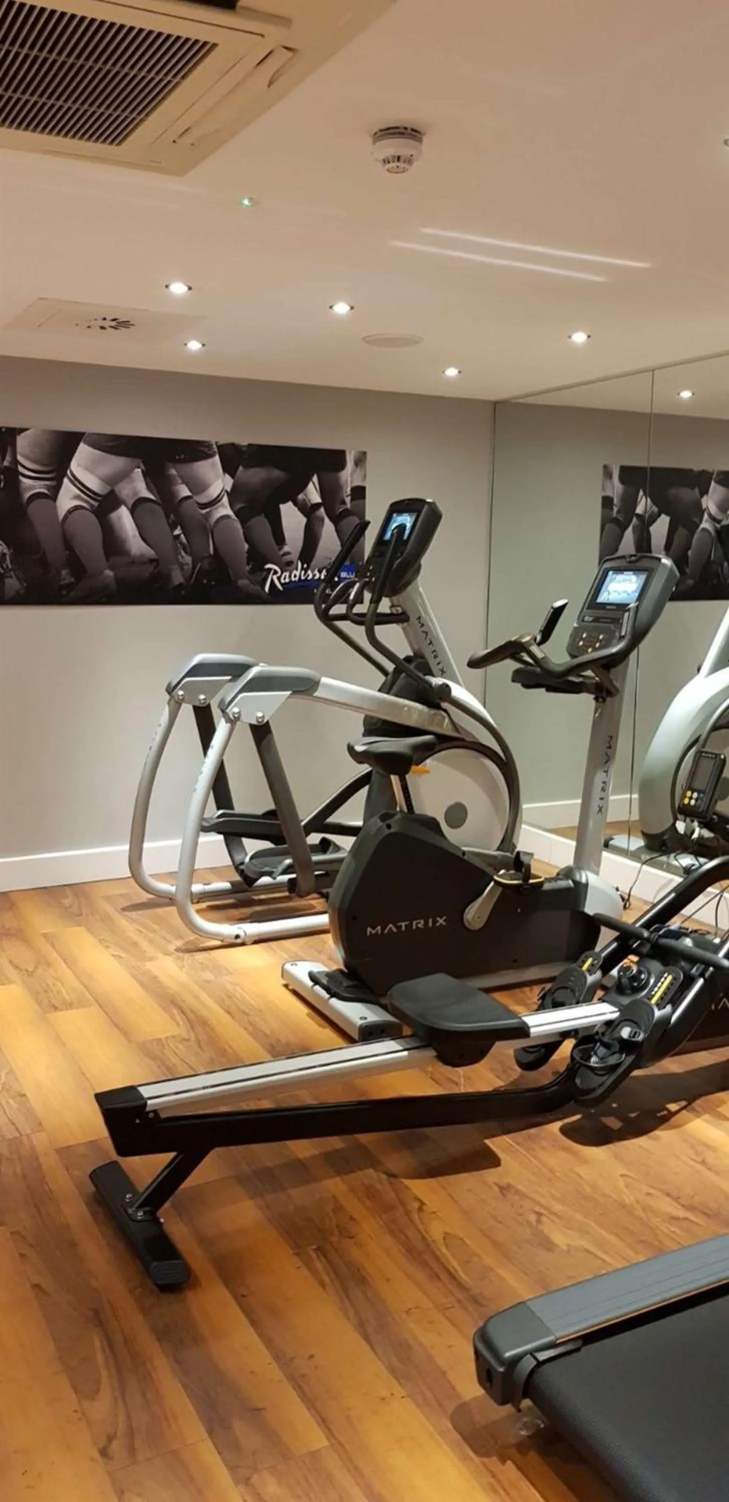 Fitness centre/facilities in Radisson Blu Hotel, Cardiff