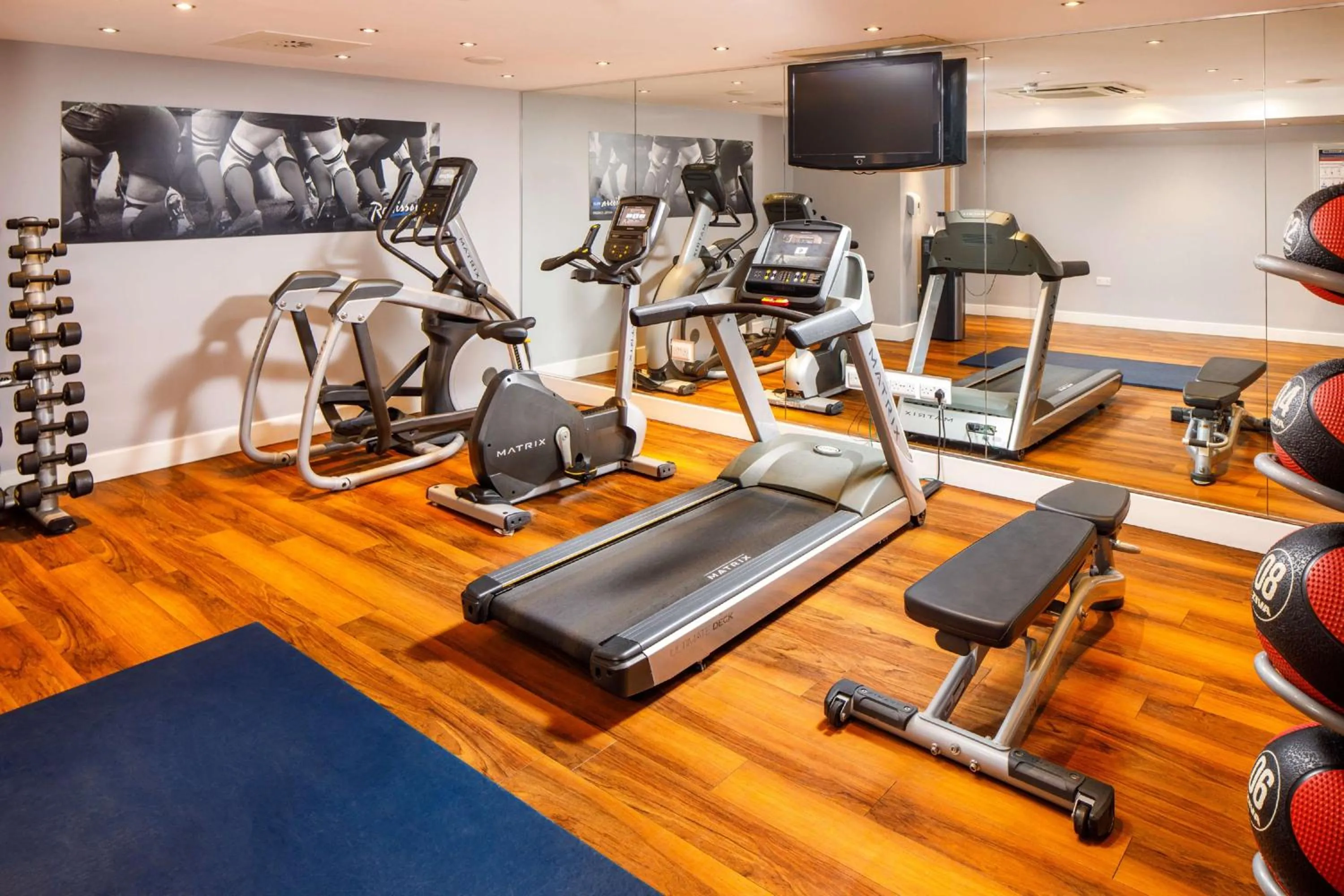 Fitness centre/facilities in Radisson Blu Hotel, Cardiff