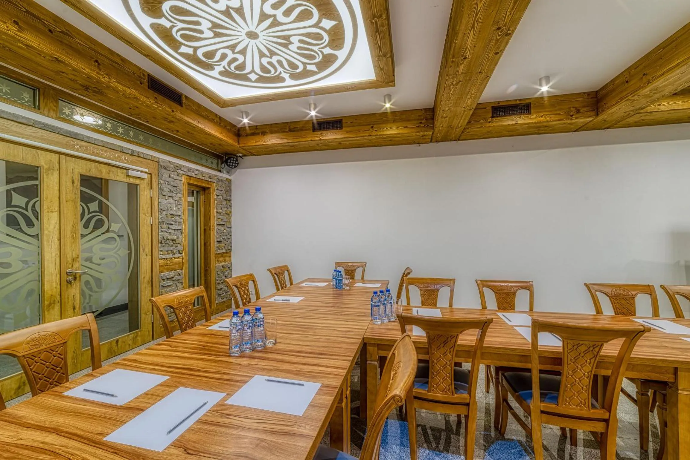 Business facilities in DW Murzasichle