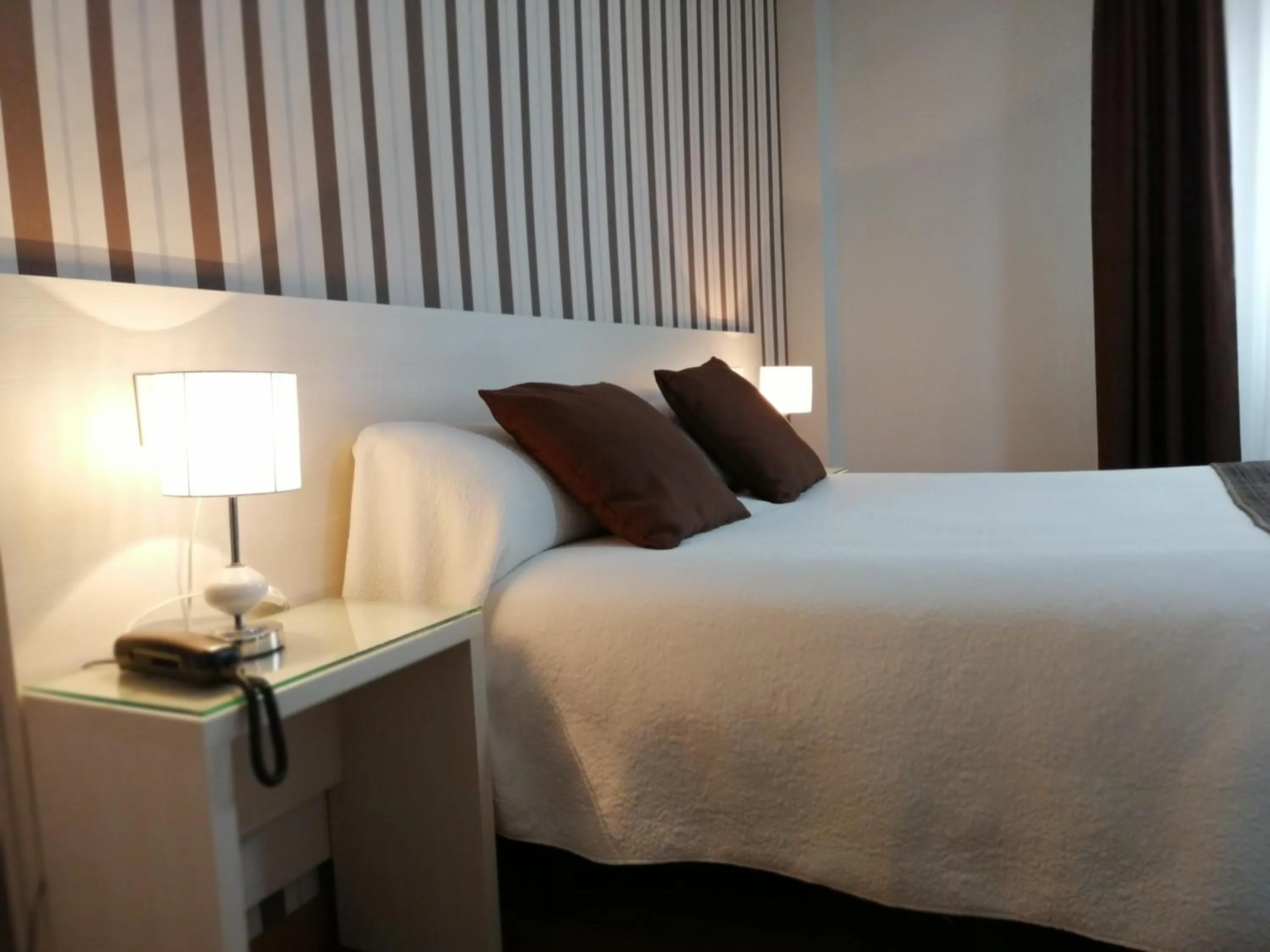 Photo of the whole room, Bed in Hotel Los Angeles