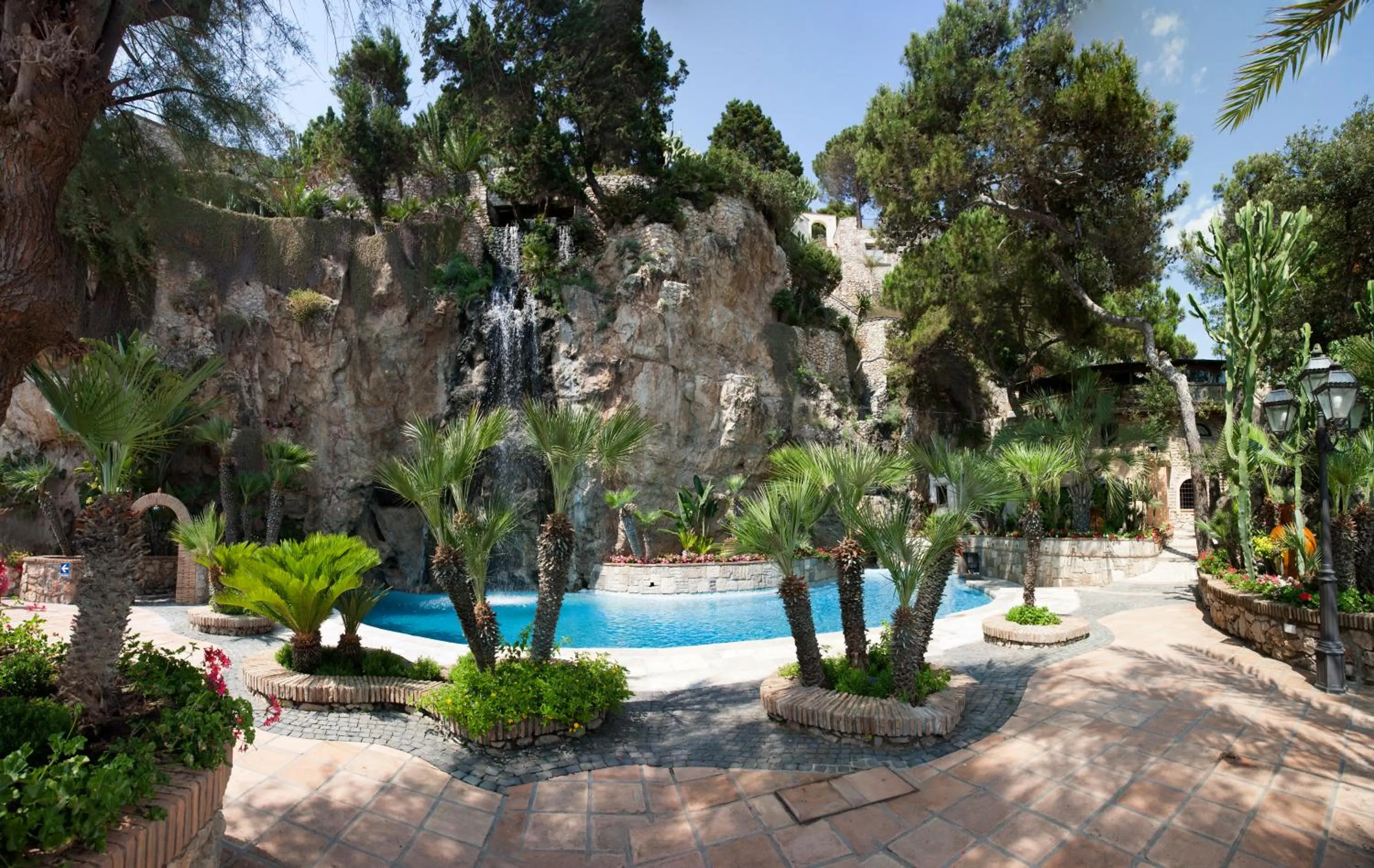 Day in Aeneas' Landing Resort