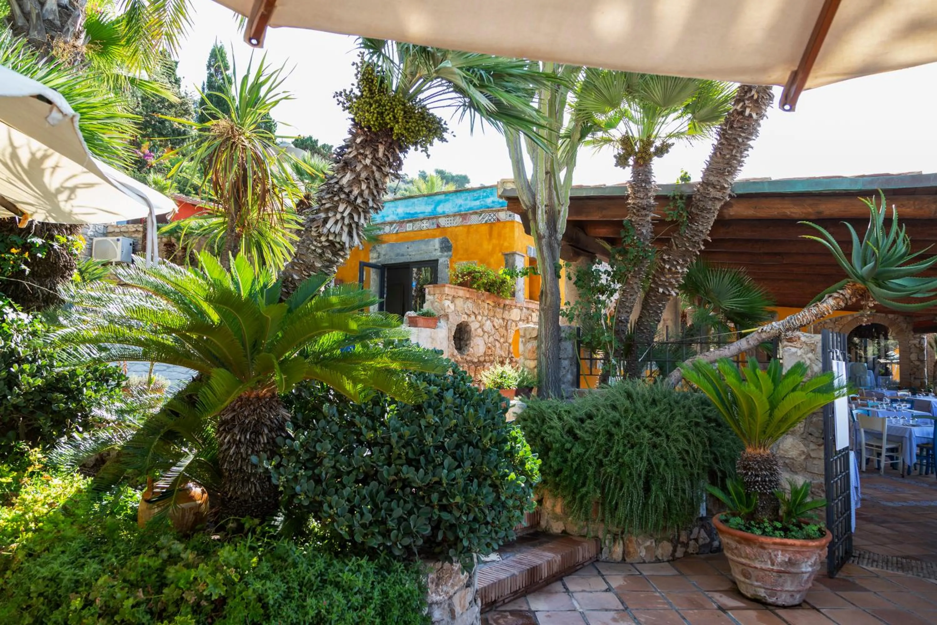 Property building in Aeneas' Landing Resort