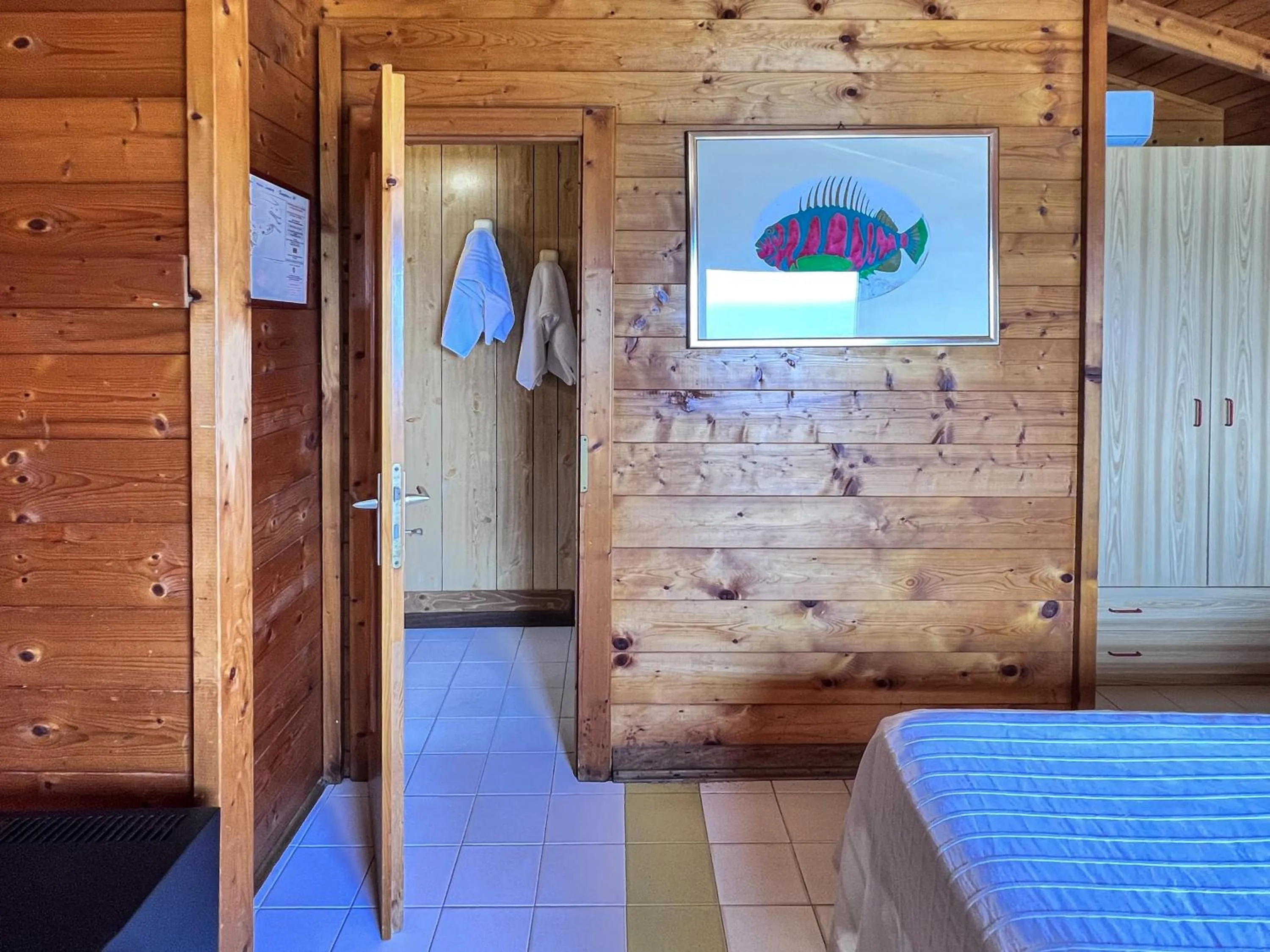 Photo of the whole room in Aeneas' Landing Resort