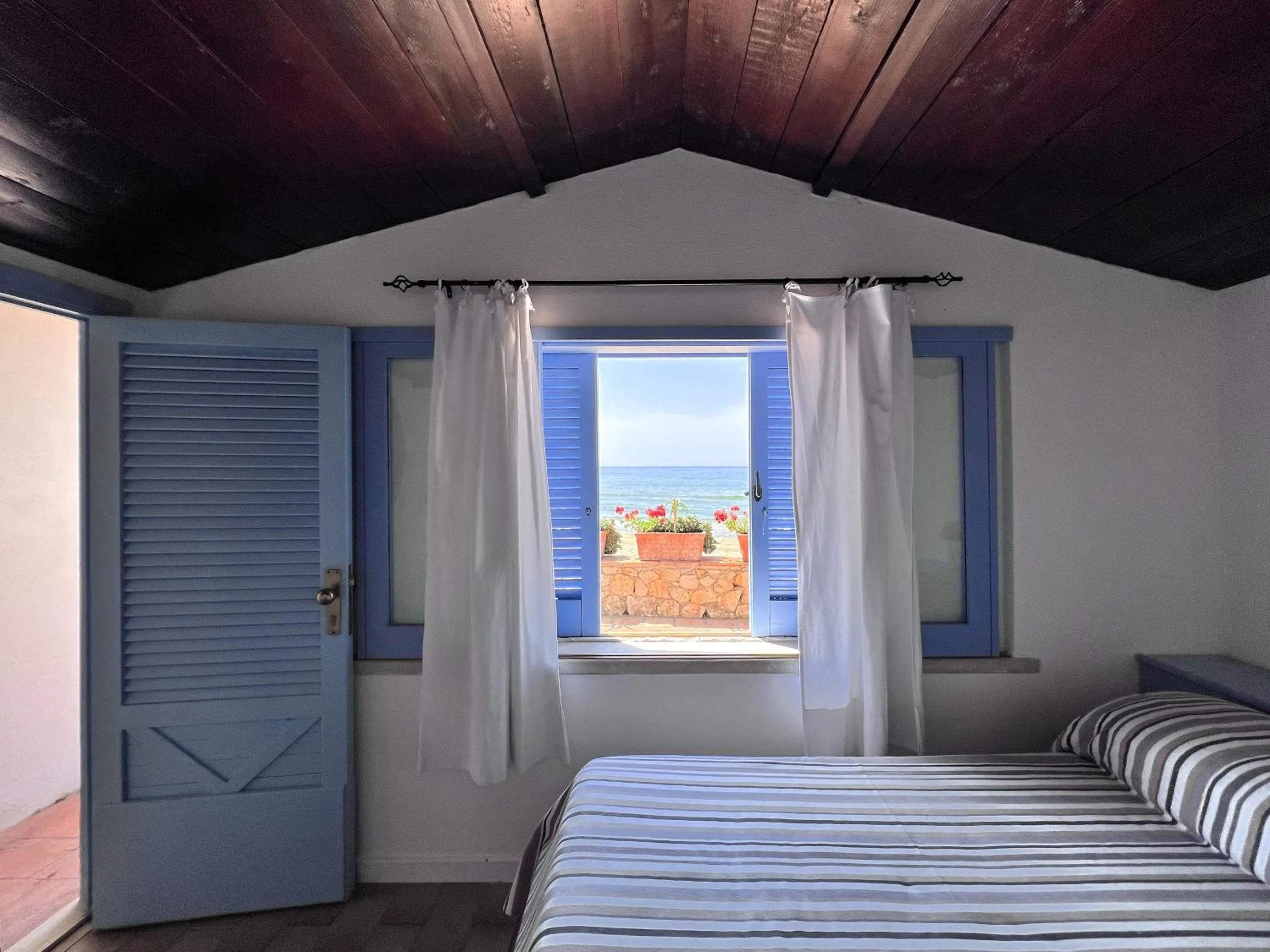 Bed in Aeneas' Landing Resort