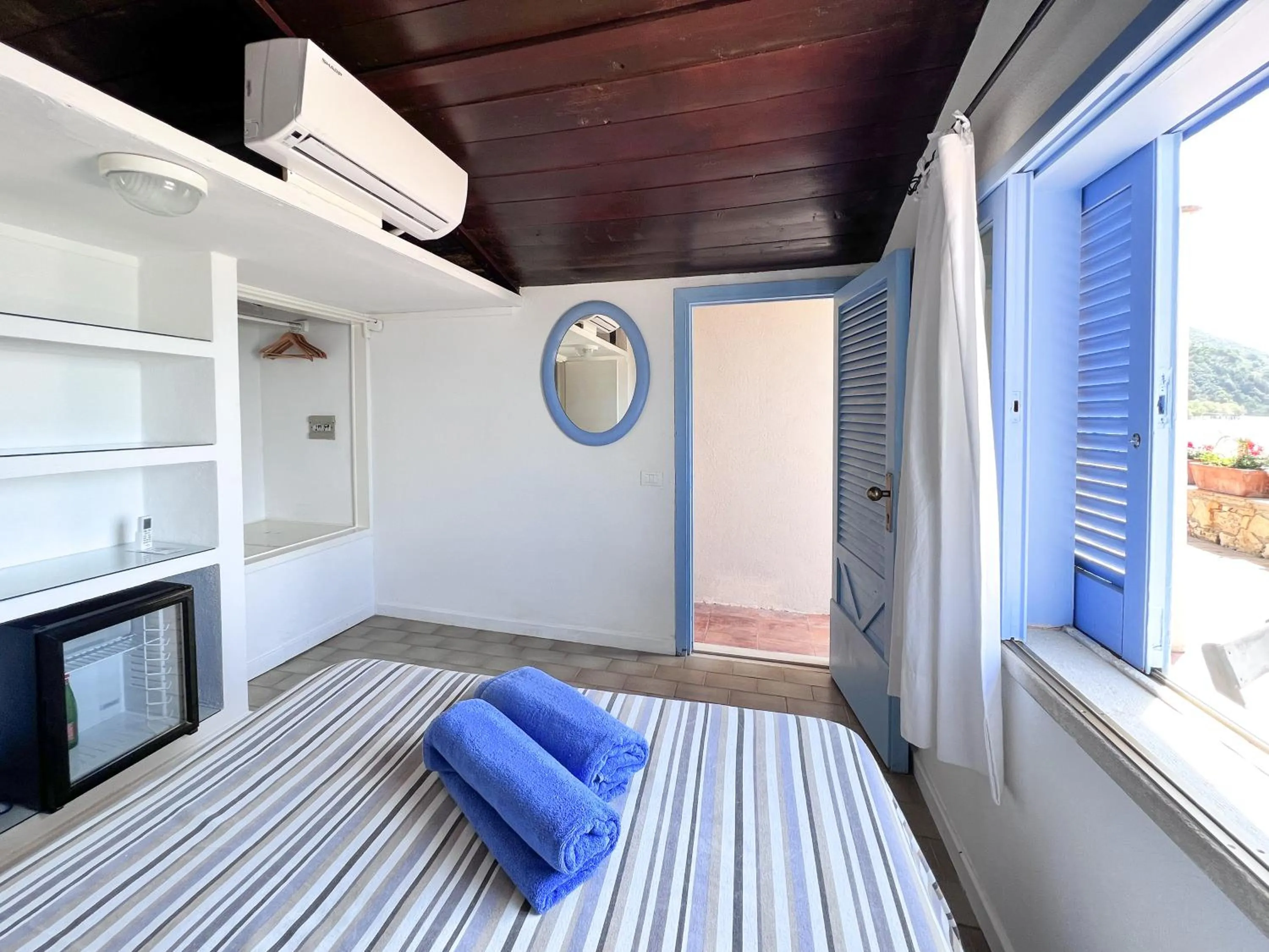 Bed in Aeneas' Landing Resort