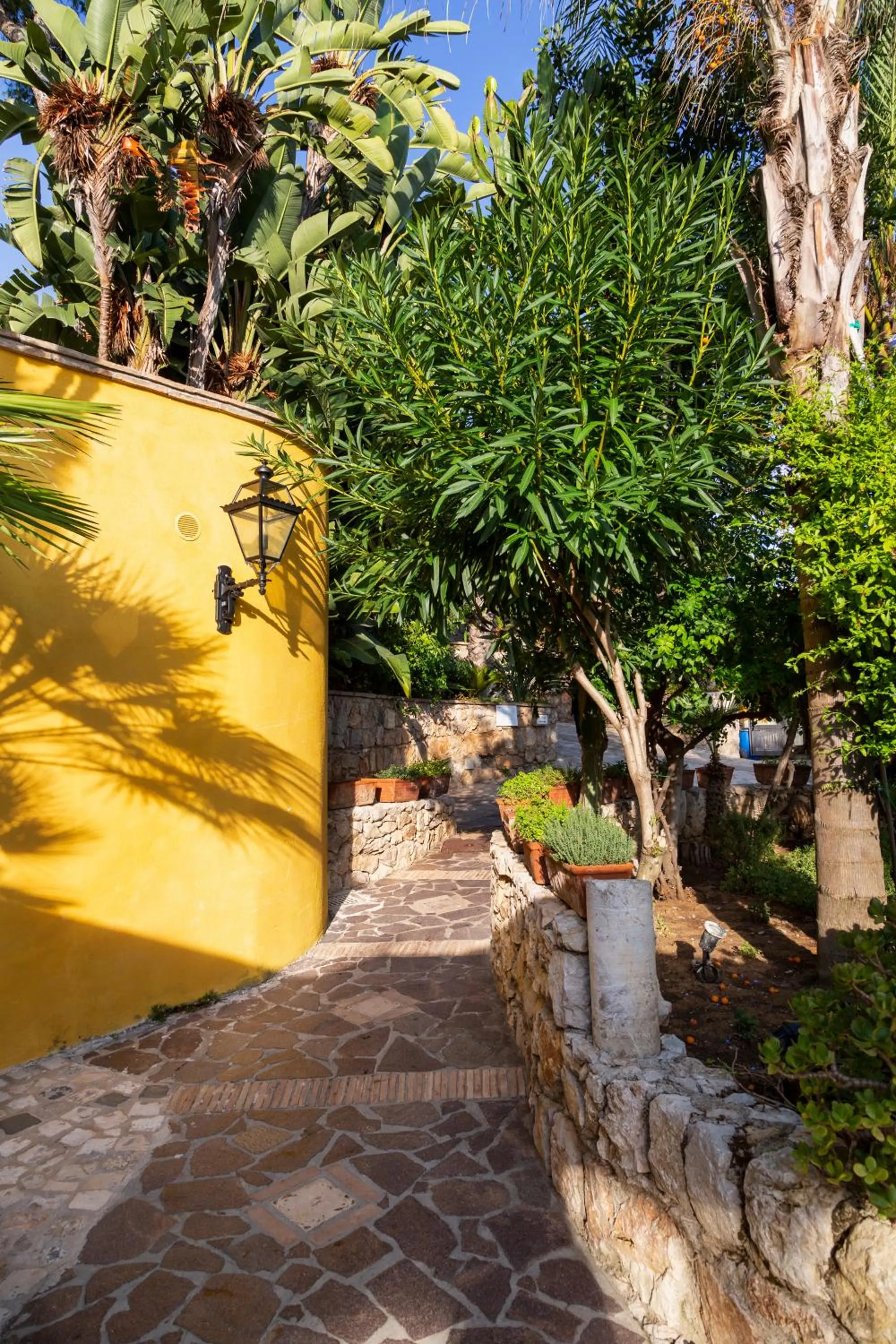 Day in Aeneas' Landing Resort