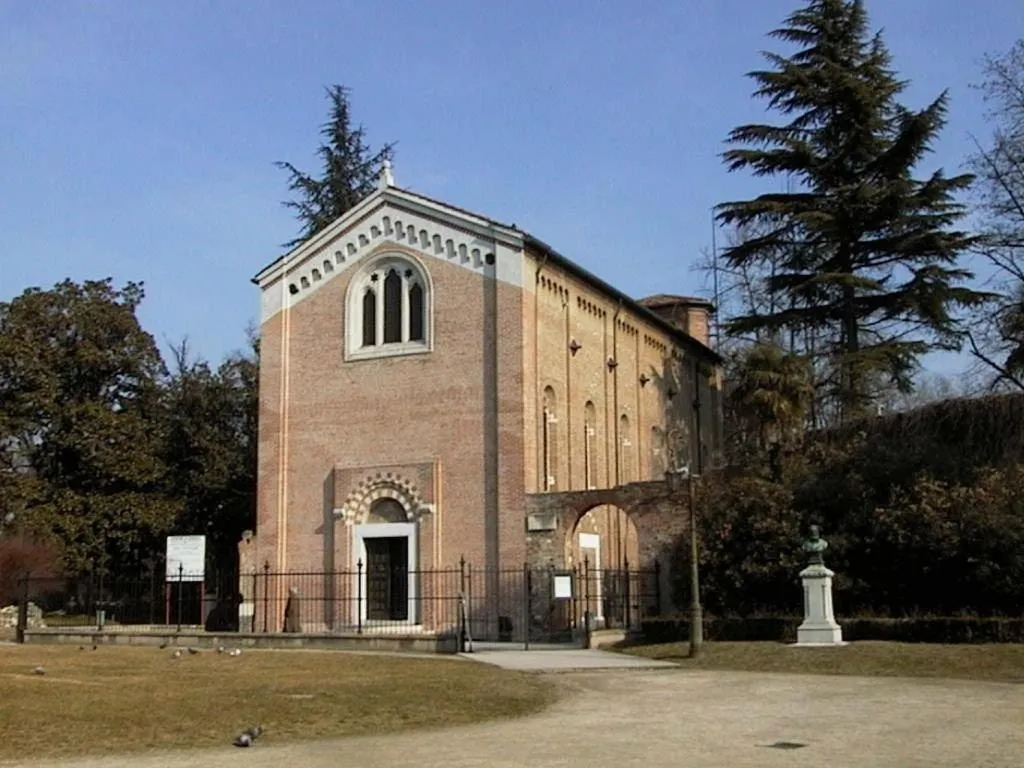 Nearby landmark in Albergo Junior