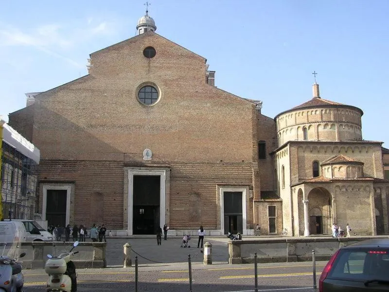 Nearby landmark in Albergo Junior